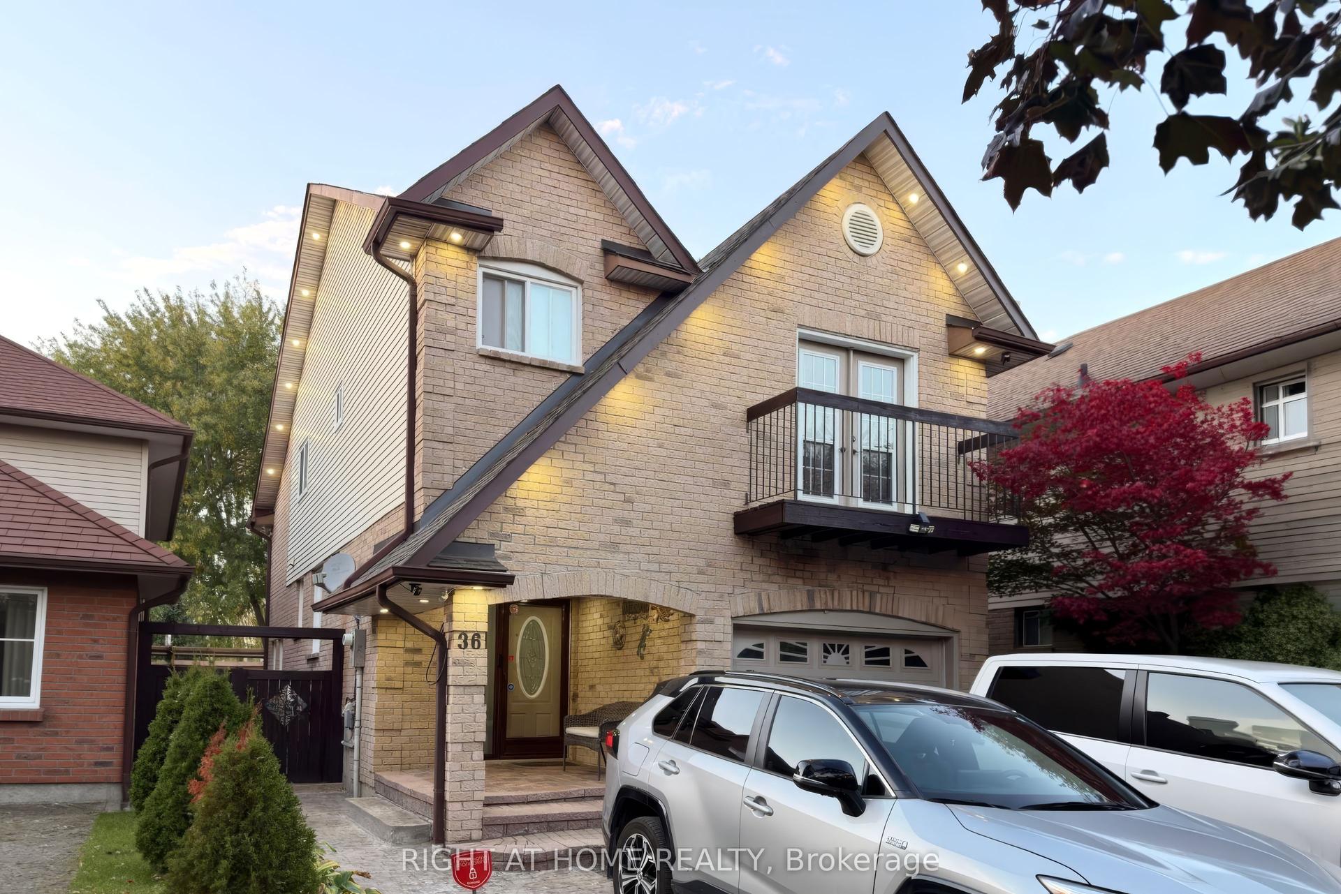 36 Burton Road S, Brampton — Detached for sale, photo 1