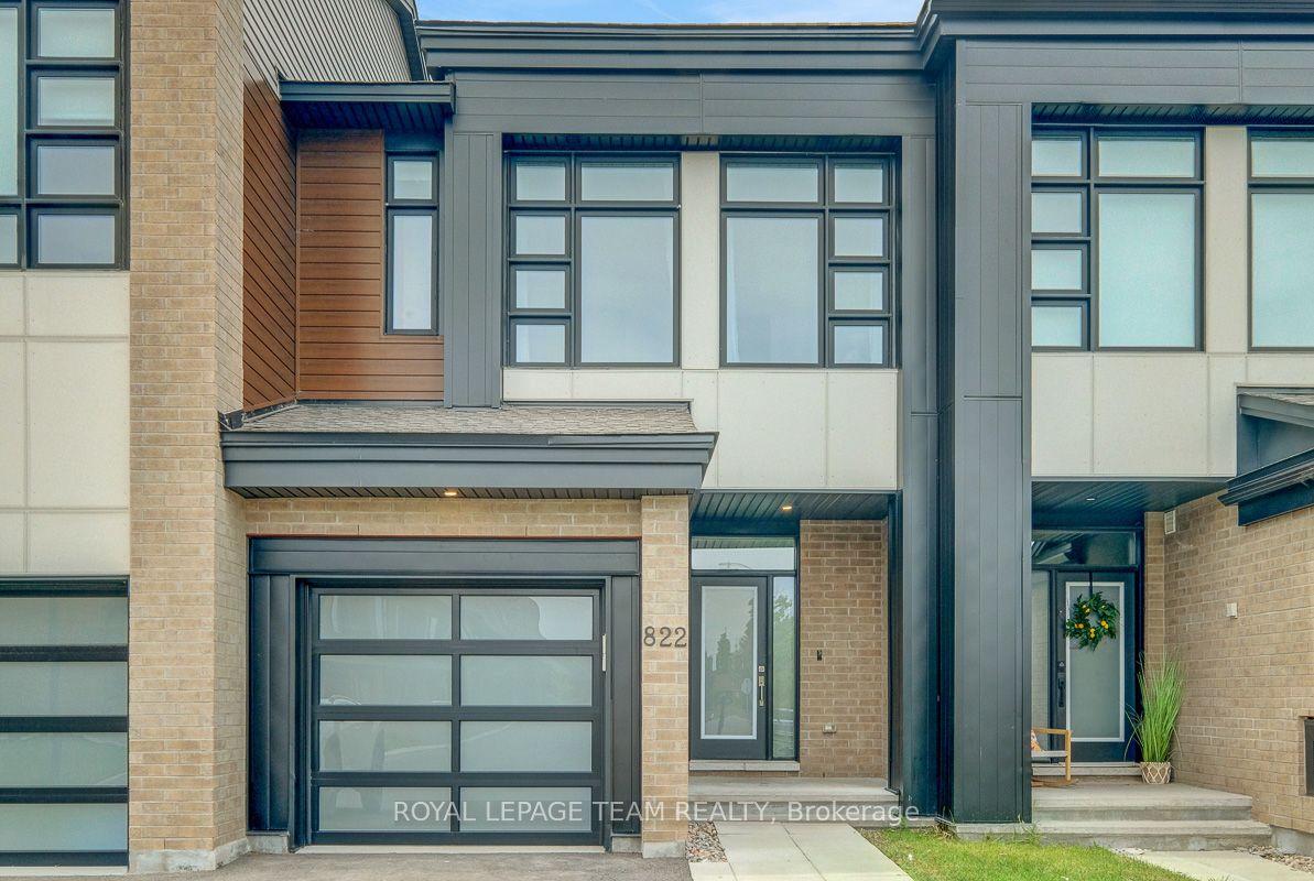 822 Chipping Circle, Blossom Park - Airport and Area — Townhouse for sale, photo 1