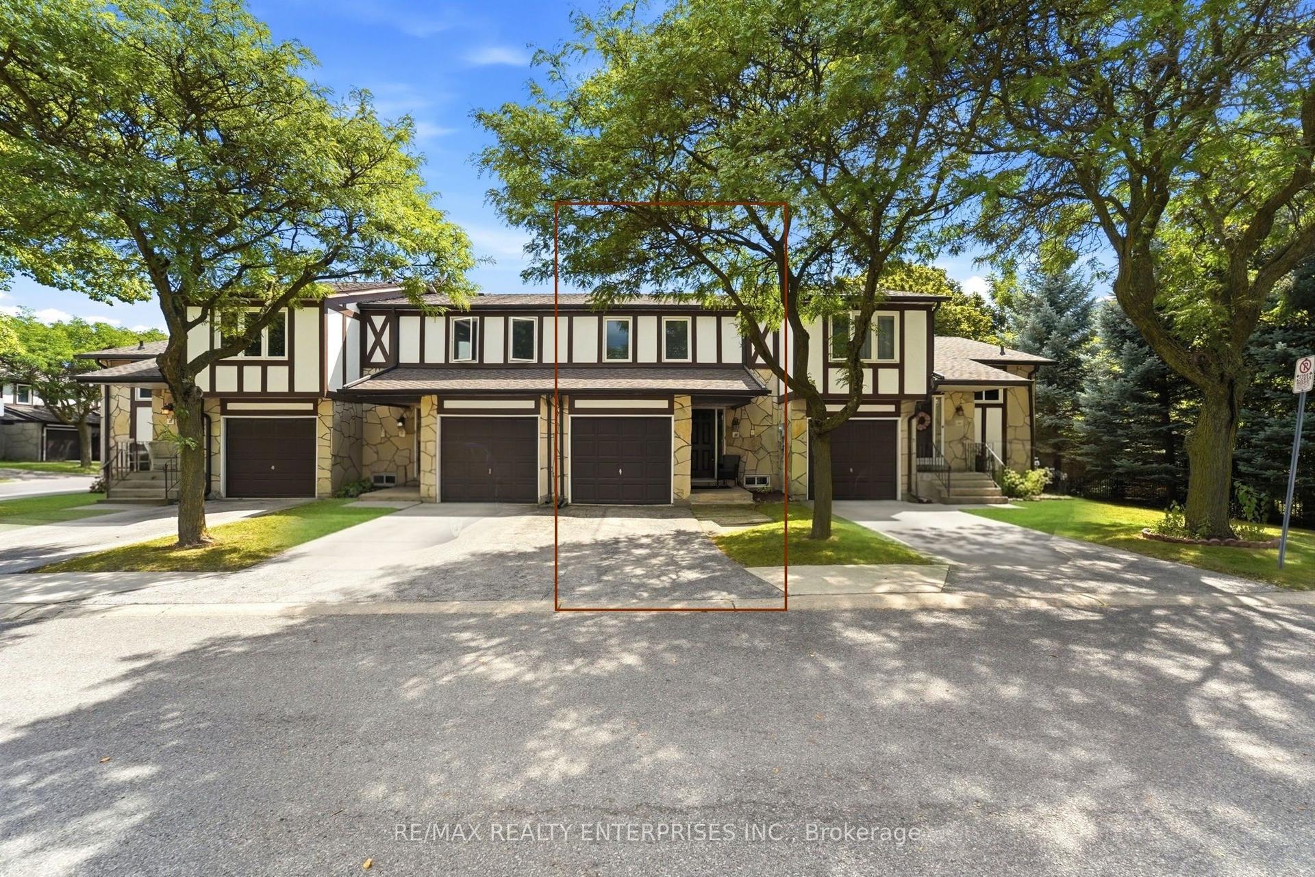 2200 Glenwood School Drive 35 #35, Burlington — Condo Town for sale, photo 1