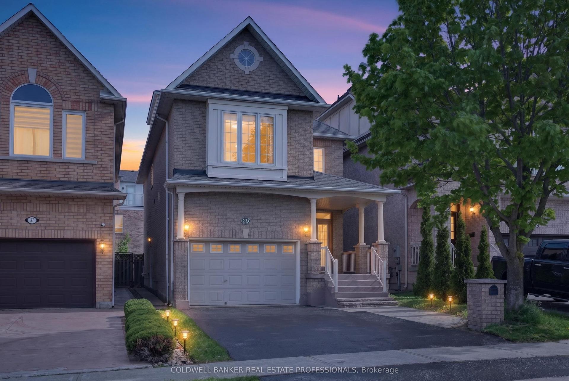 29 Bentwood Crescent — photo 1