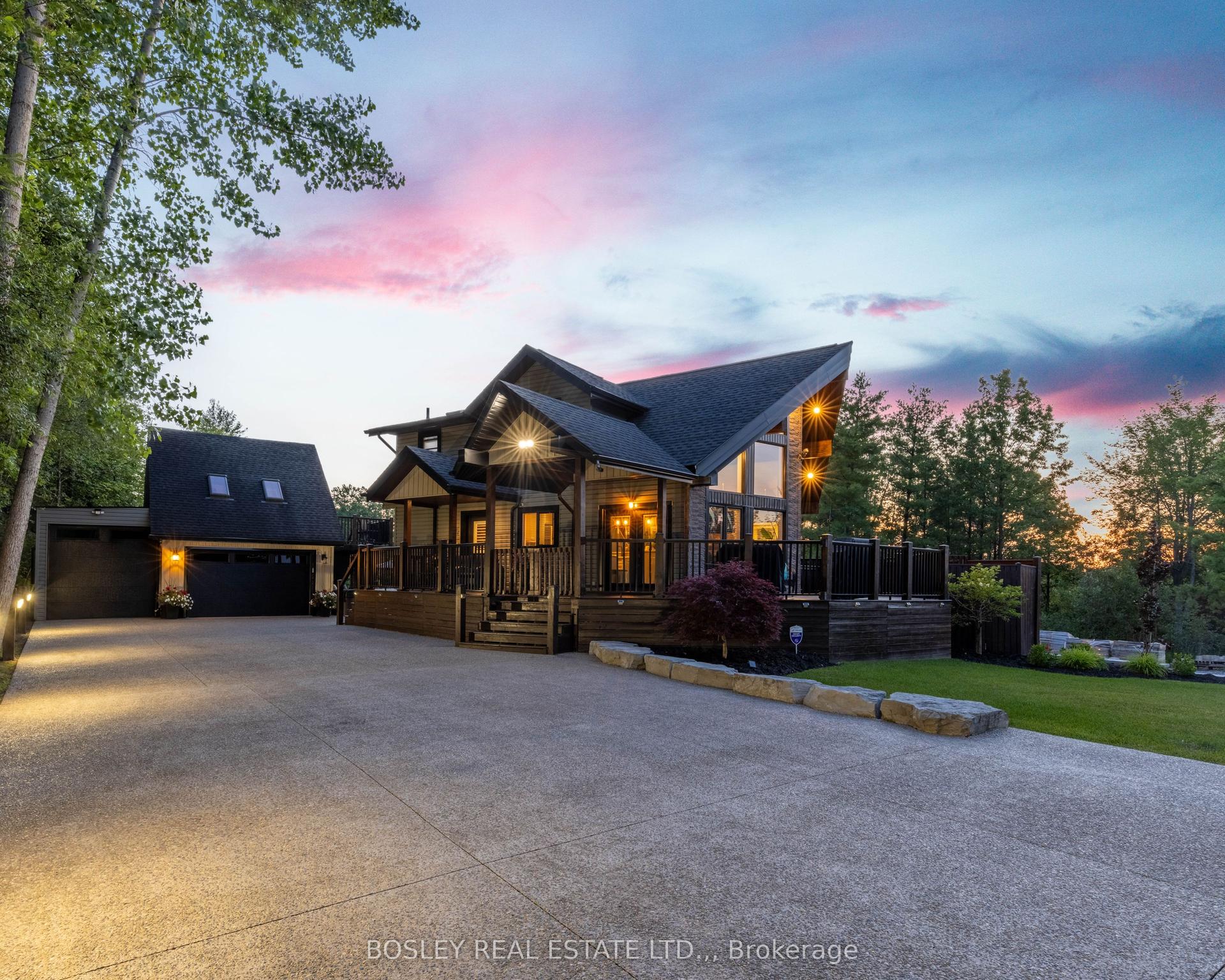 4949 Lyon's Parkway, Niagara Falls — Detached for sale, photo 1