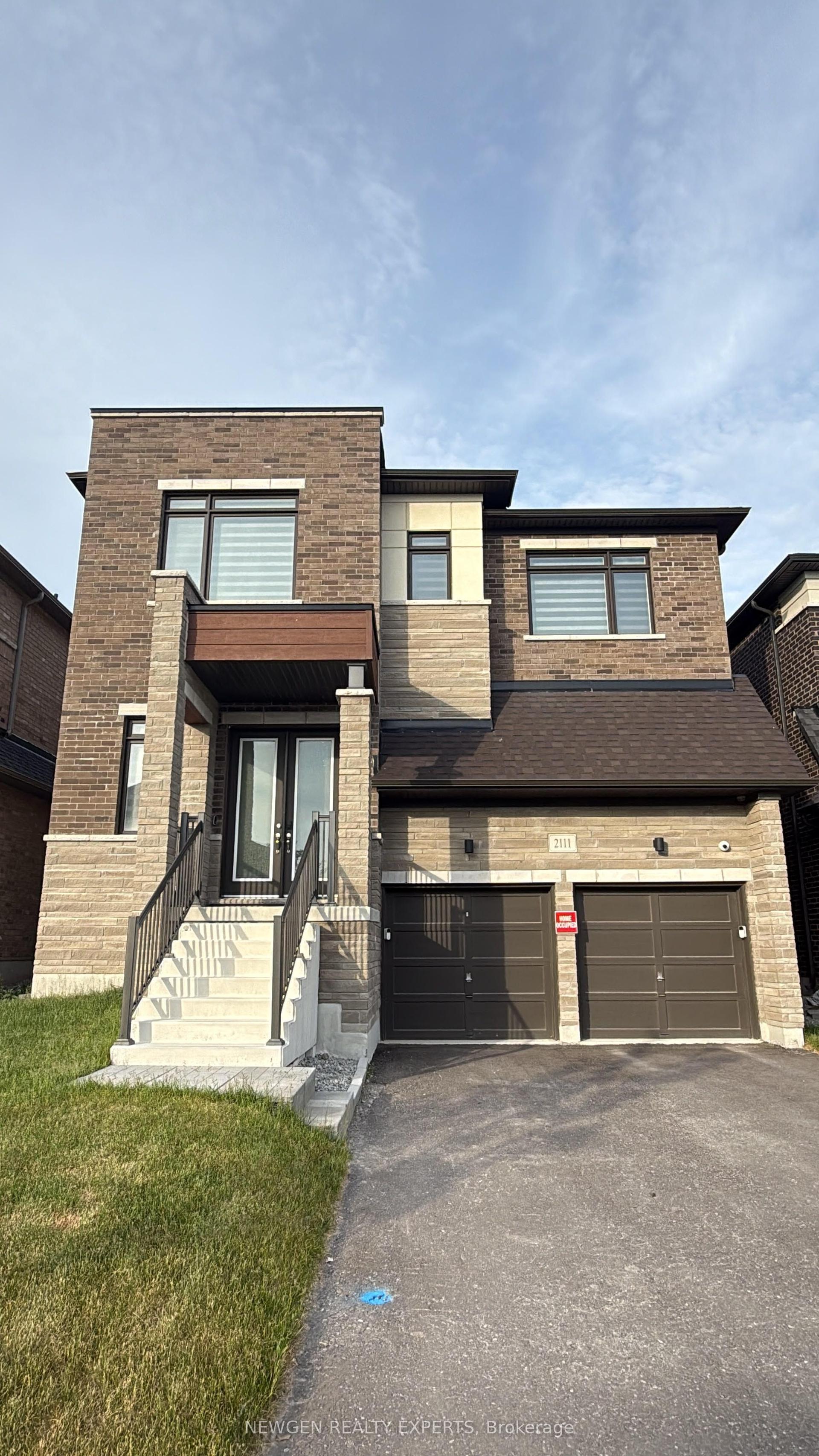 2111 Crystal Drive — photo 1