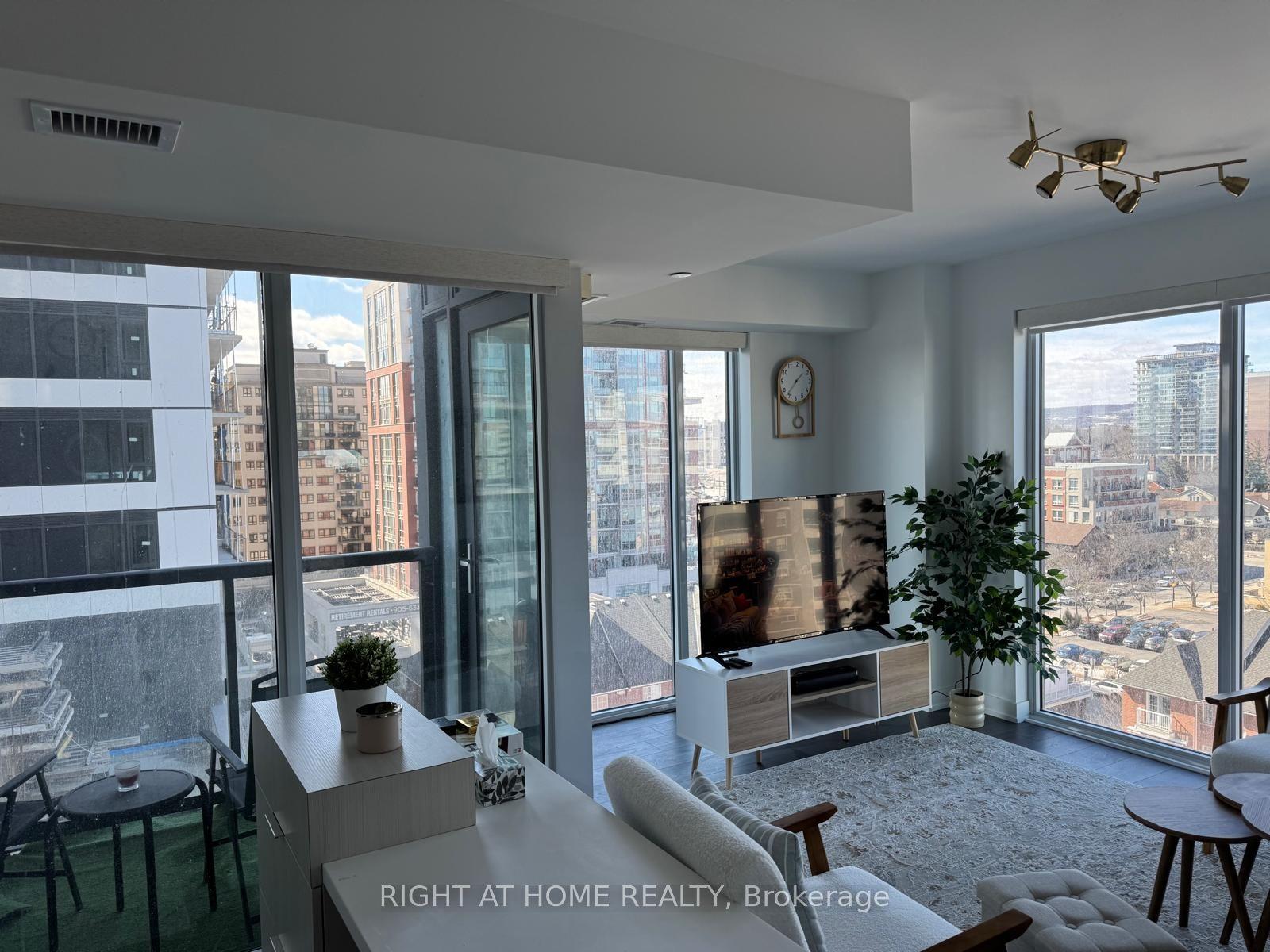 370 Martha Street 810 #810, Burlington — Condo for lease, photo 1