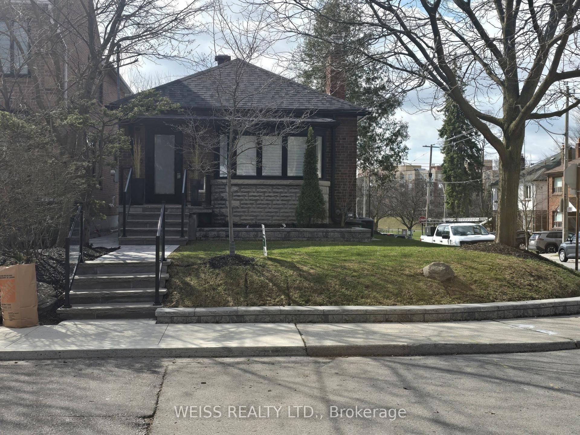 199 Glengarry Avenue — photo 1