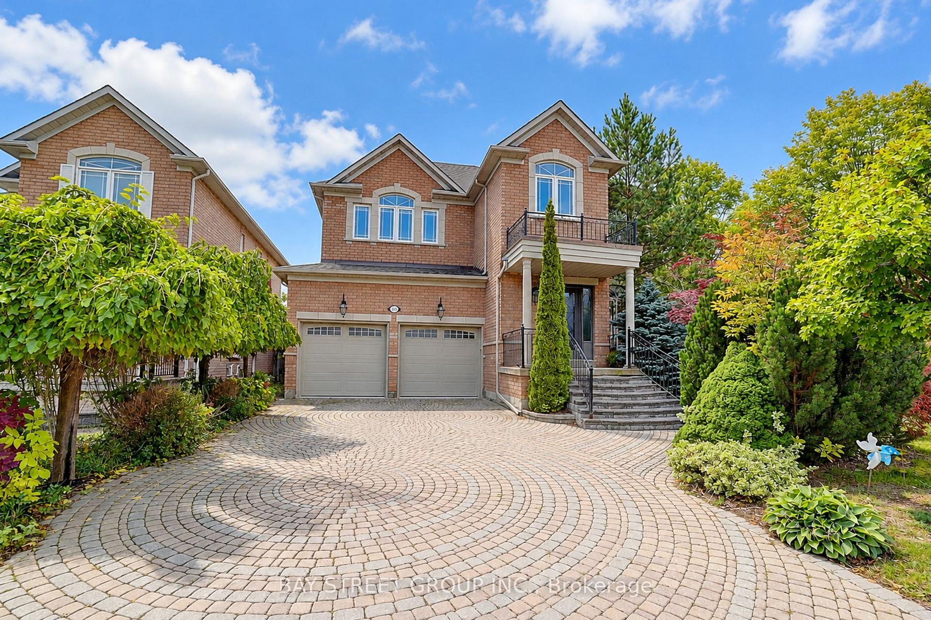 207 Farmstead Road, Richmond Hill — Detached for sale, photo 1
