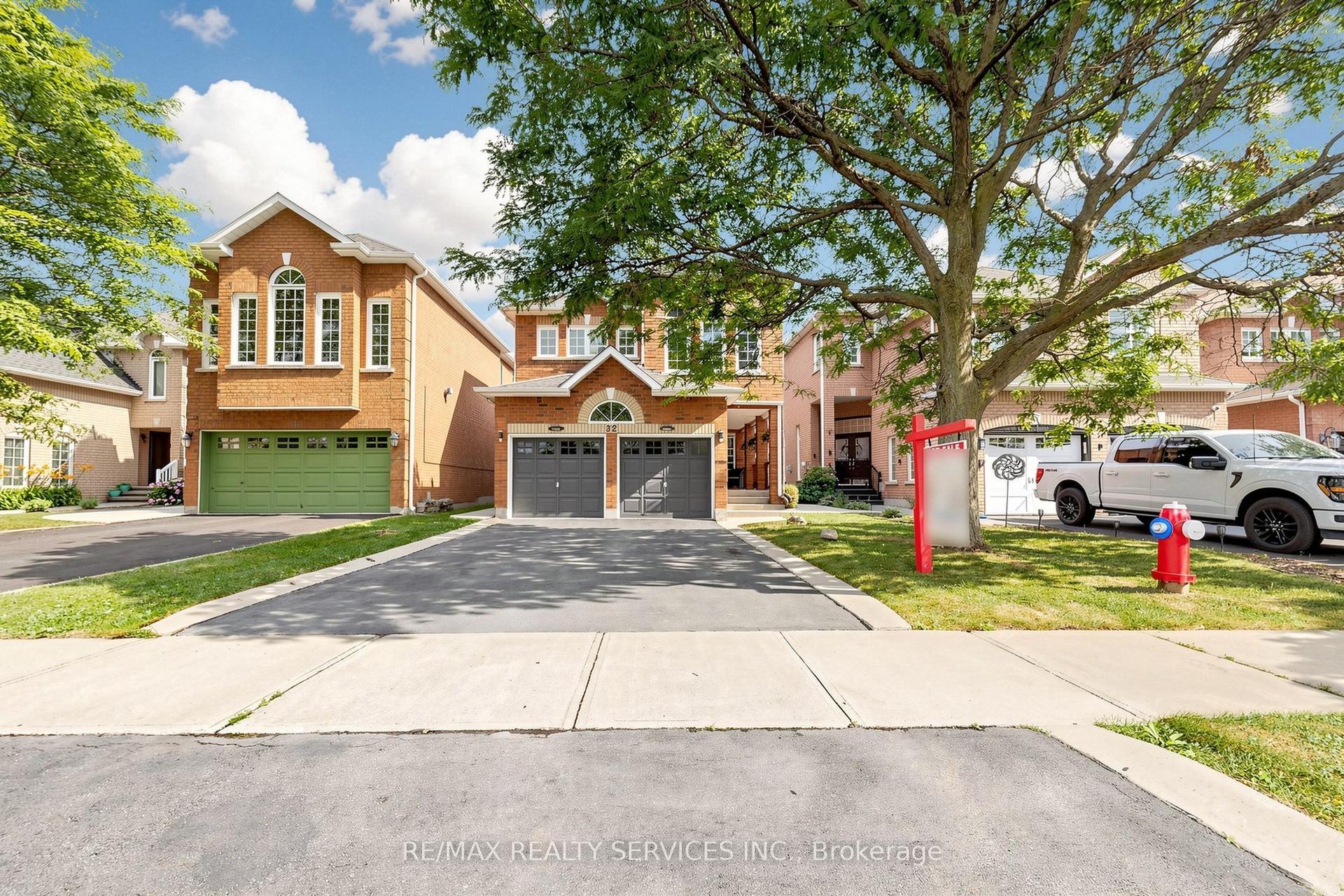 32 Hillpath Crescent, Brampton — Detached for sale, photo 1