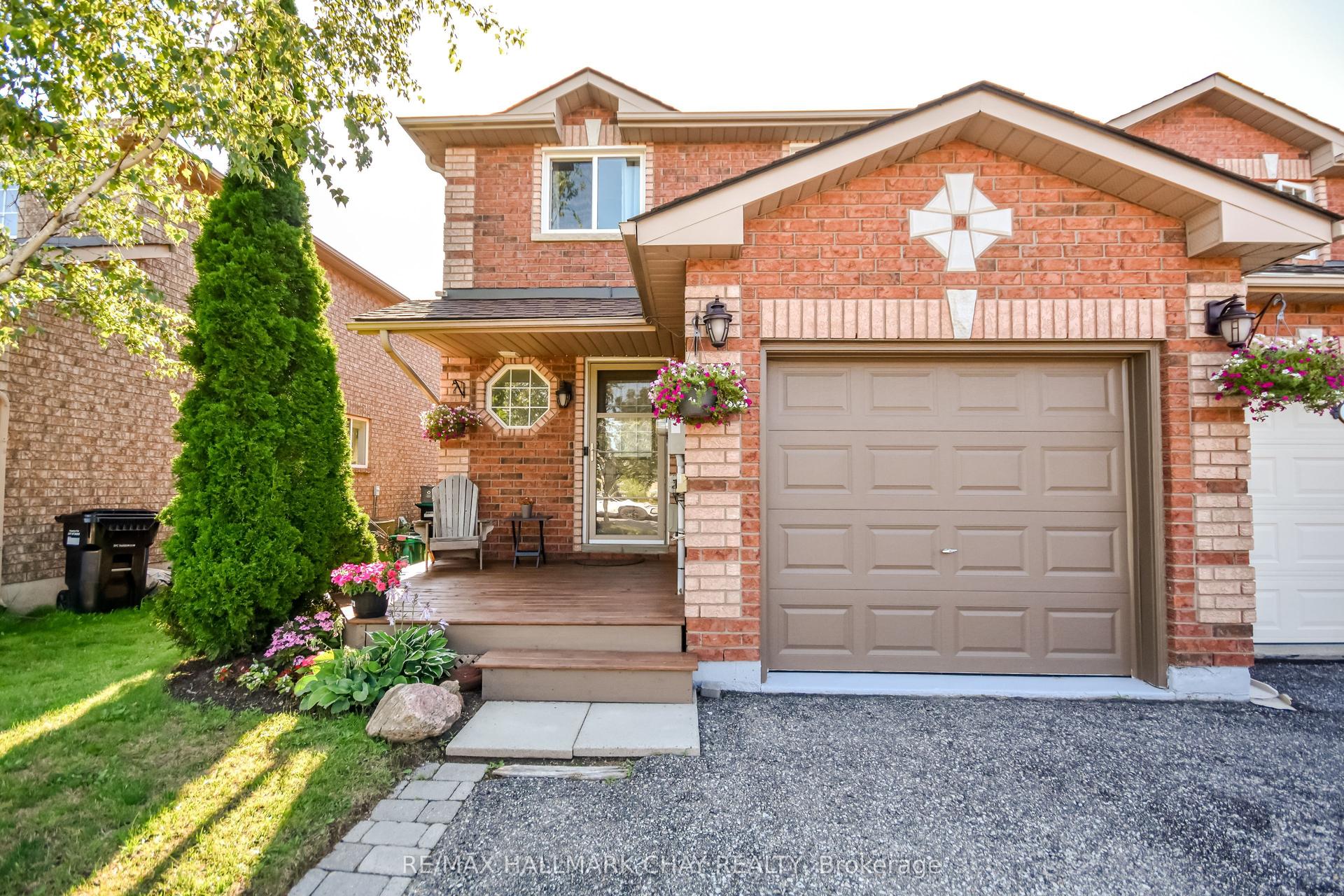 17 Srigley Street, Barrie — Townhouse for sale, photo 1