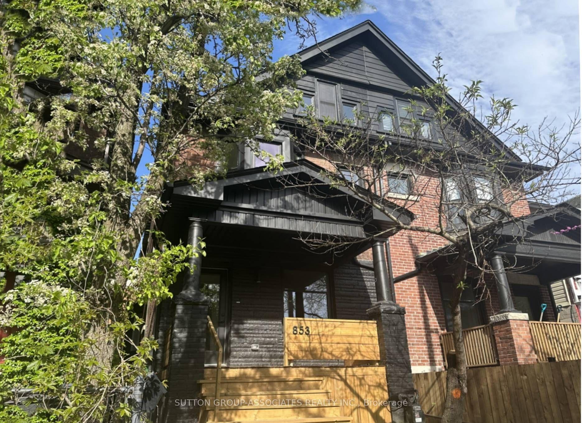 853 Manning Avenue, Toronto — Semi-Detached for lease, photo 1