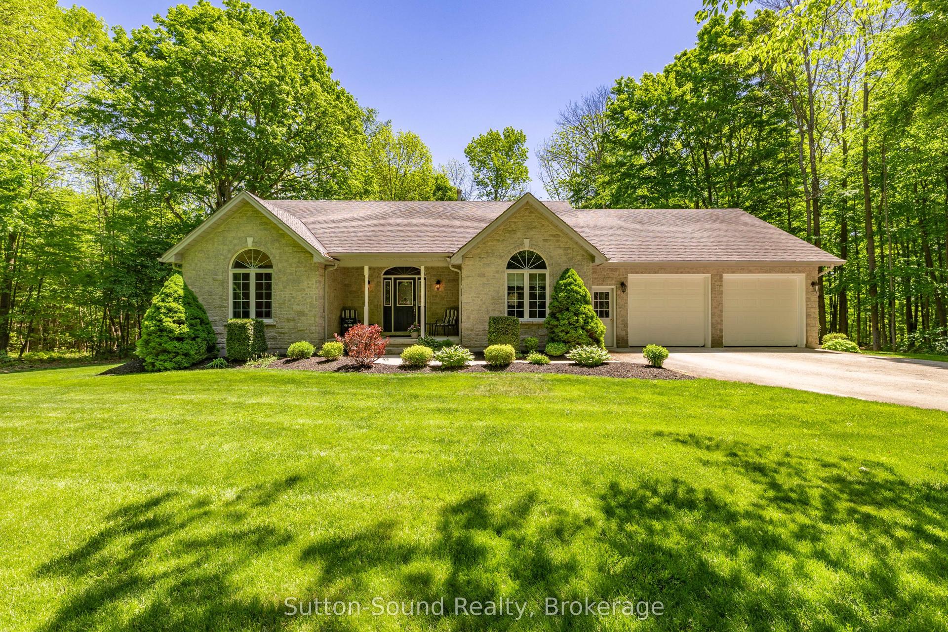 318761 Grey Road — photo 1