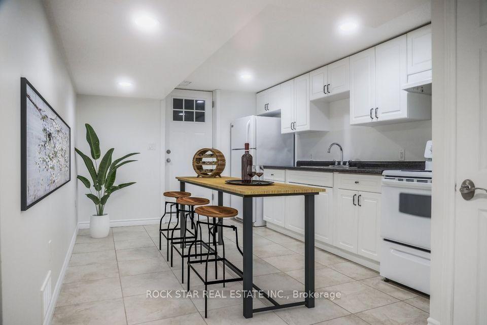 790 Stone Church Road E Lower #Lower, Hamilton — Detached for lease, photo 1