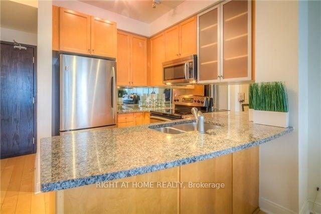 18 Yorkville Avenue 1406 #1406, Toronto — Condo for sale, photo 1