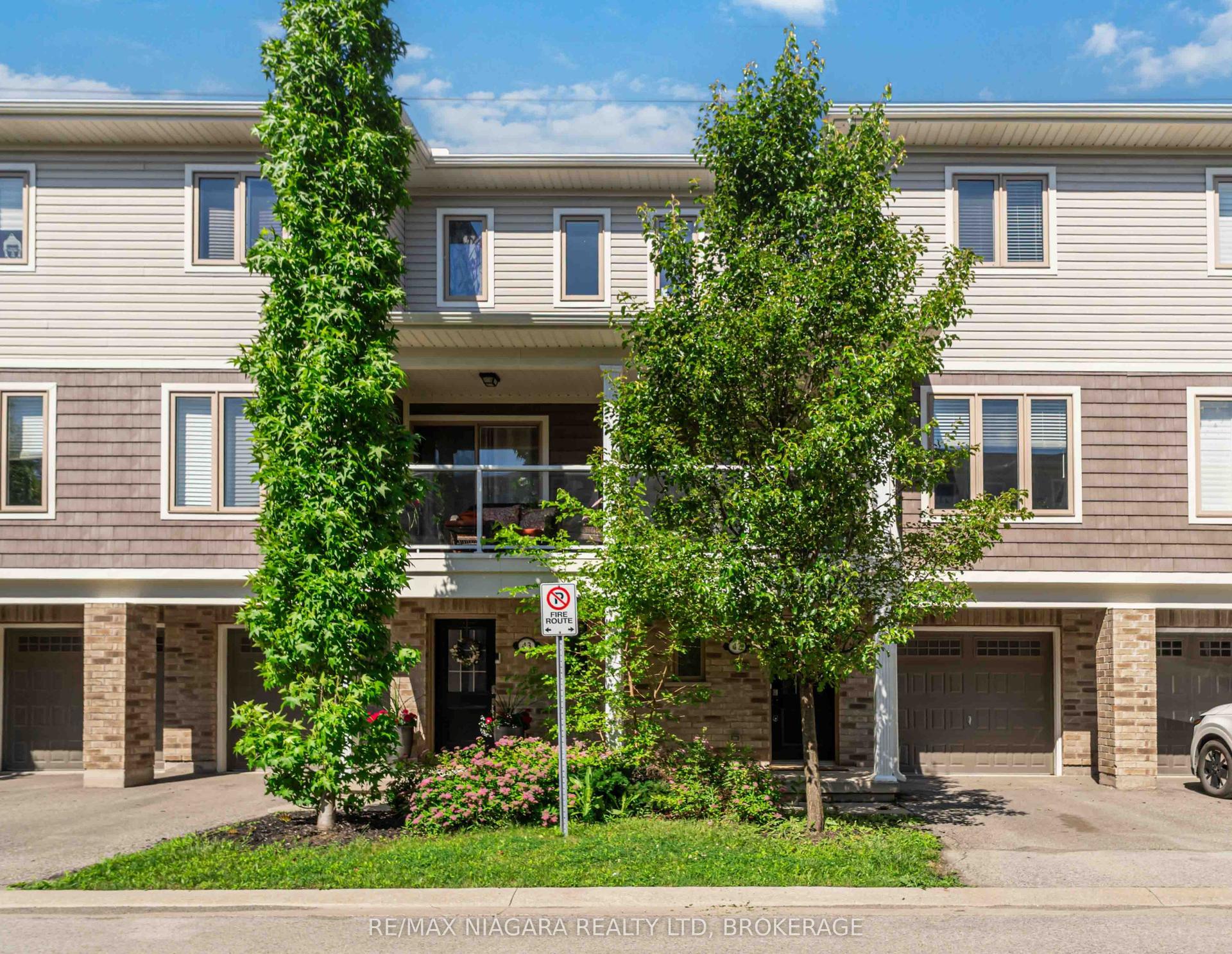 47 Scarlett Common, St. Catharines — Condo Town for lease, photo 1