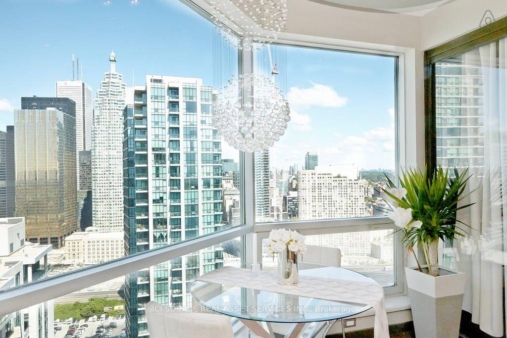 10 Yonge Street 3604 #3604, Toronto — Condo for sale, photo 1