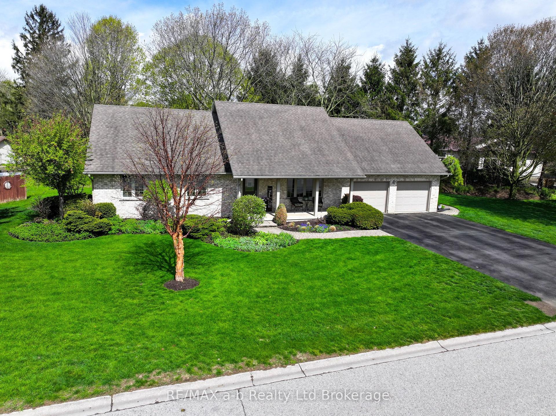 4 Otterview Drive — photo 1