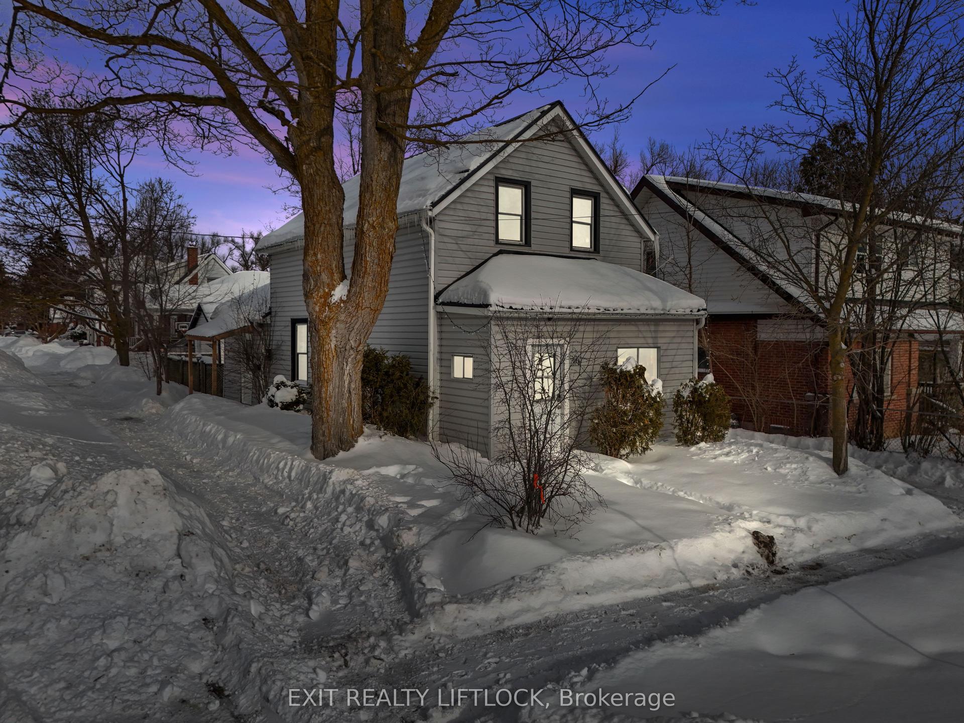 378 London Street — photo 1