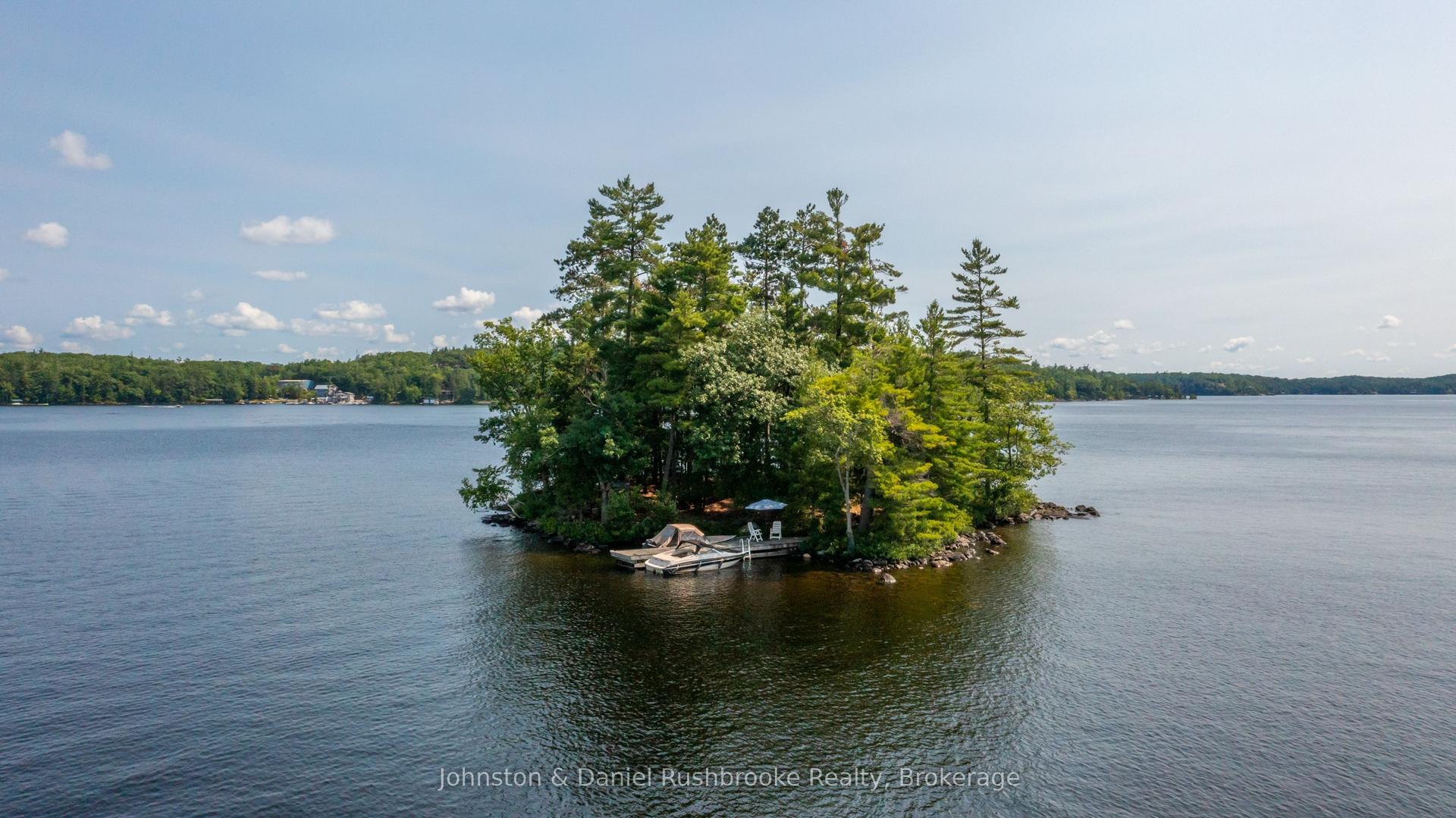 1000 Regatta Island W — photo 1