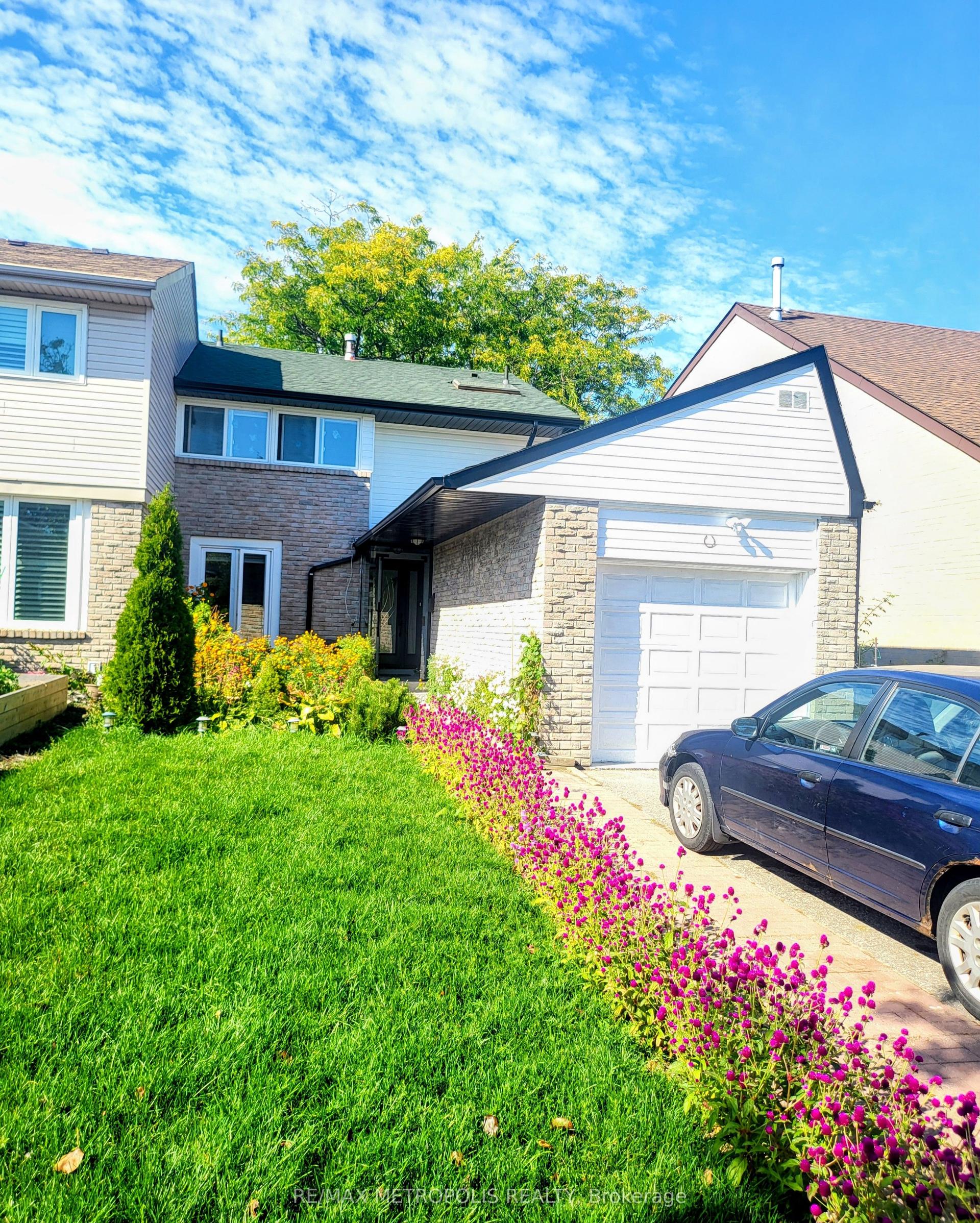 40 Placentia Boulevard Bsmt #Bsmt, Toronto — Semi-Detached for lease, photo 1