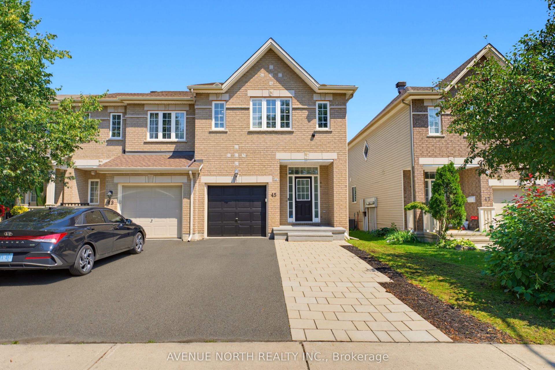45 SADDLESMITH Circle, Kanata — Townhouse for sale, photo 1