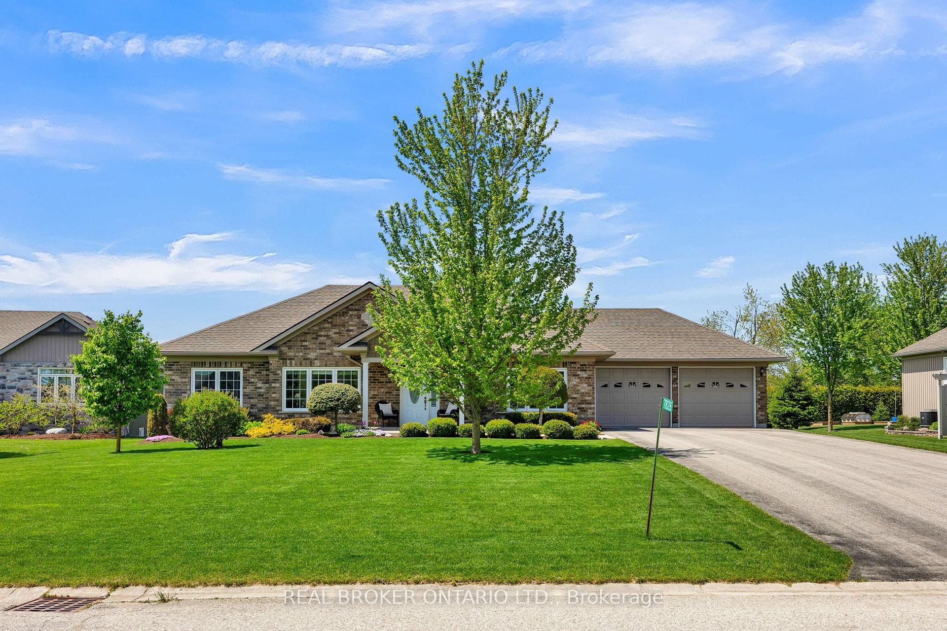 7826 Colonial Drive — photo 1