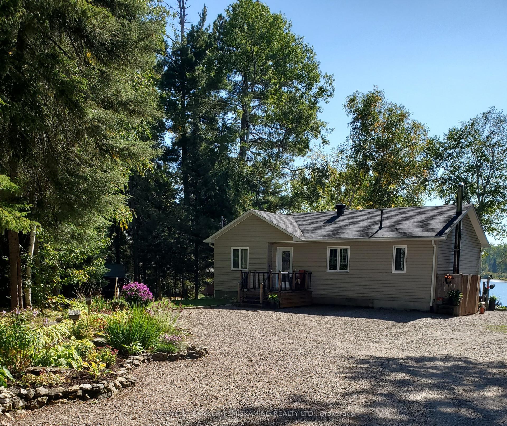 7118 Twin Lakes Road — photo 1