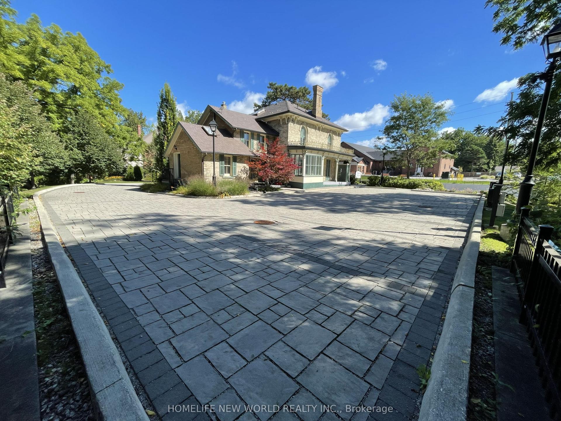 15342 Yonge Street, Aurora — Commercial for sale, photo 1