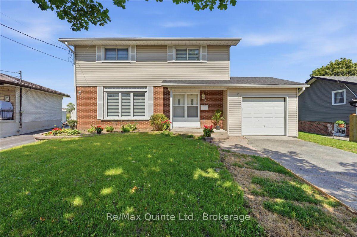 15 Robertson Lane — photo 1