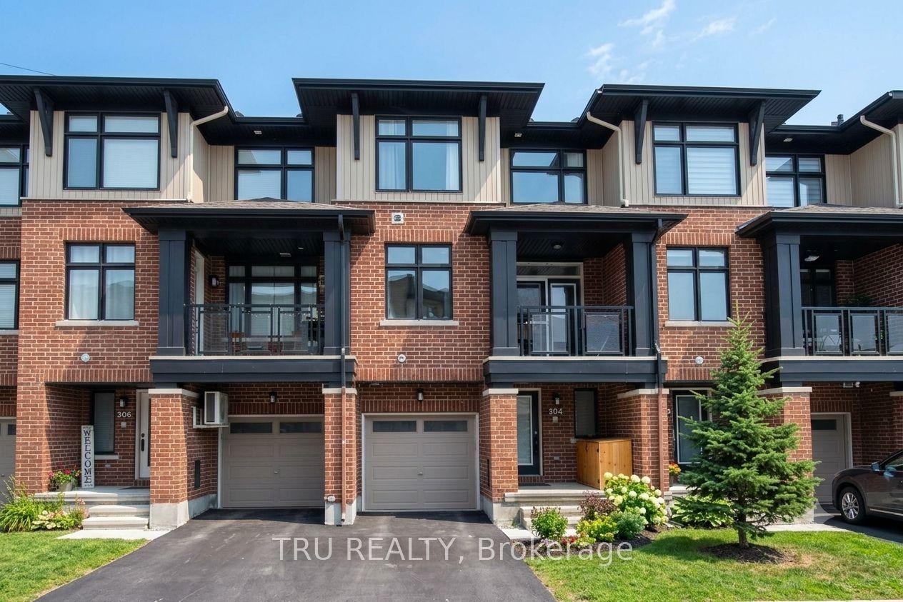 304 Malmo Private, Blossom Park - Airport and Area — Townhouse for sale, photo 1