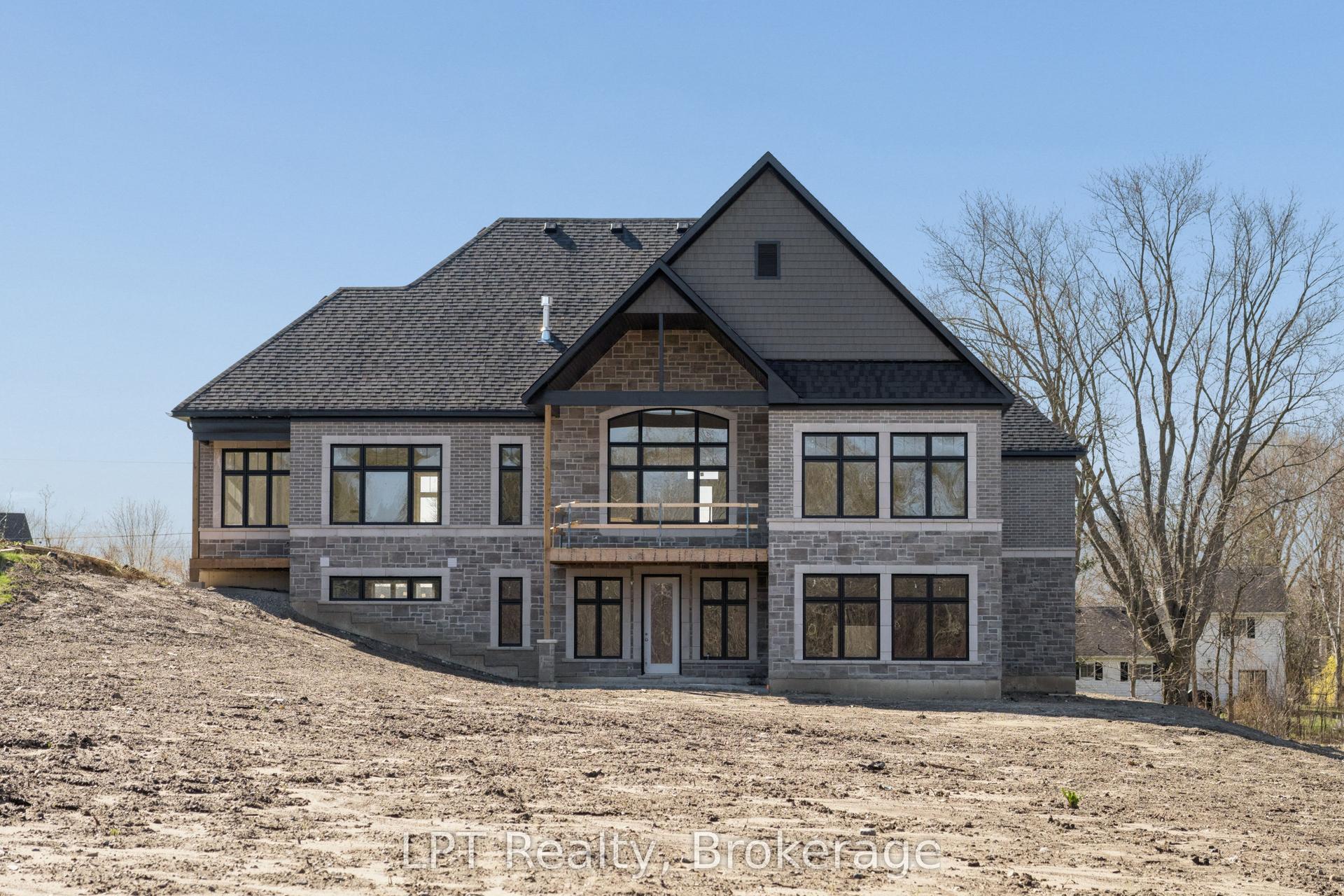 32 Ormiston Street — photo 1