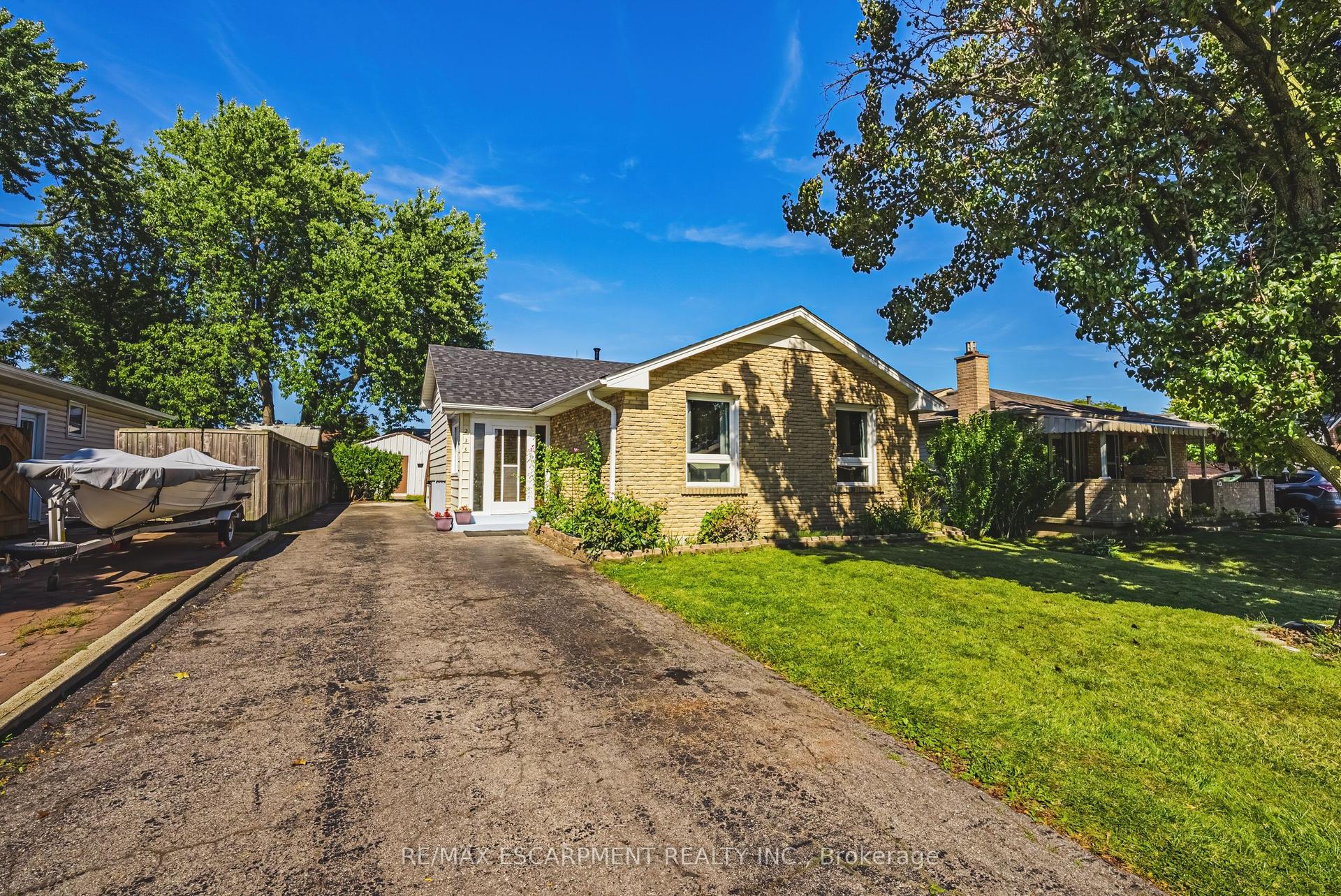 235 LARCH Street — photo 1