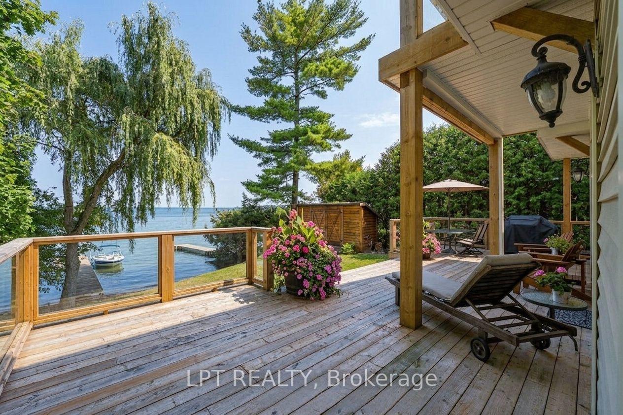 21 Pinery Lane — photo 1