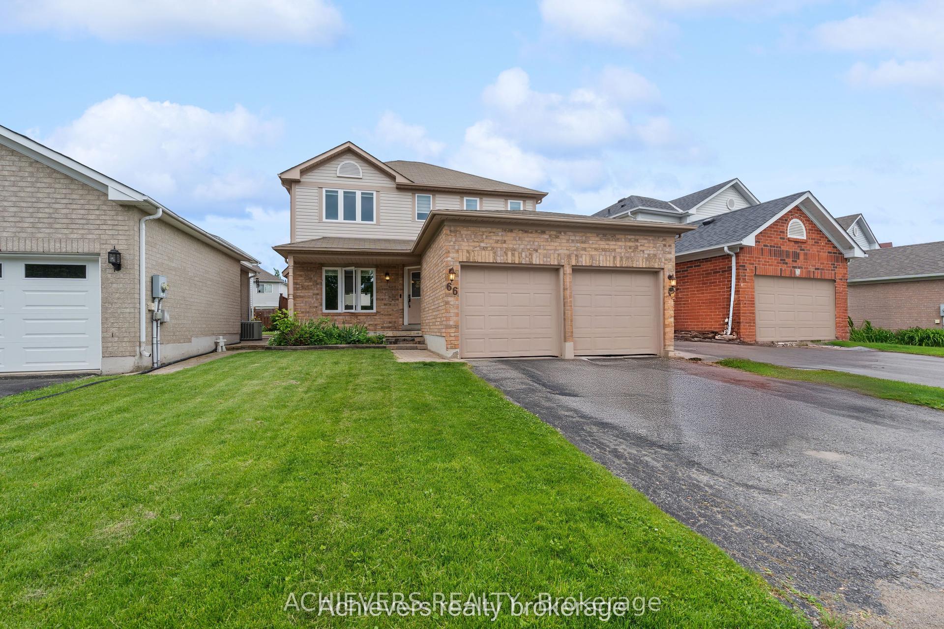 66 Leggott Avenue, Barrie — Detached for sale, photo 1
