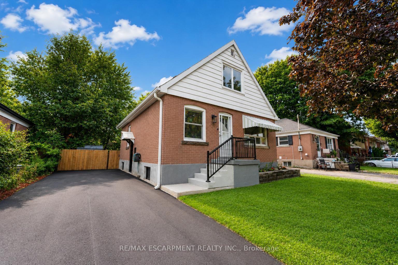 365 East 22nd Street, Hamilton — Detached for sale, photo 1