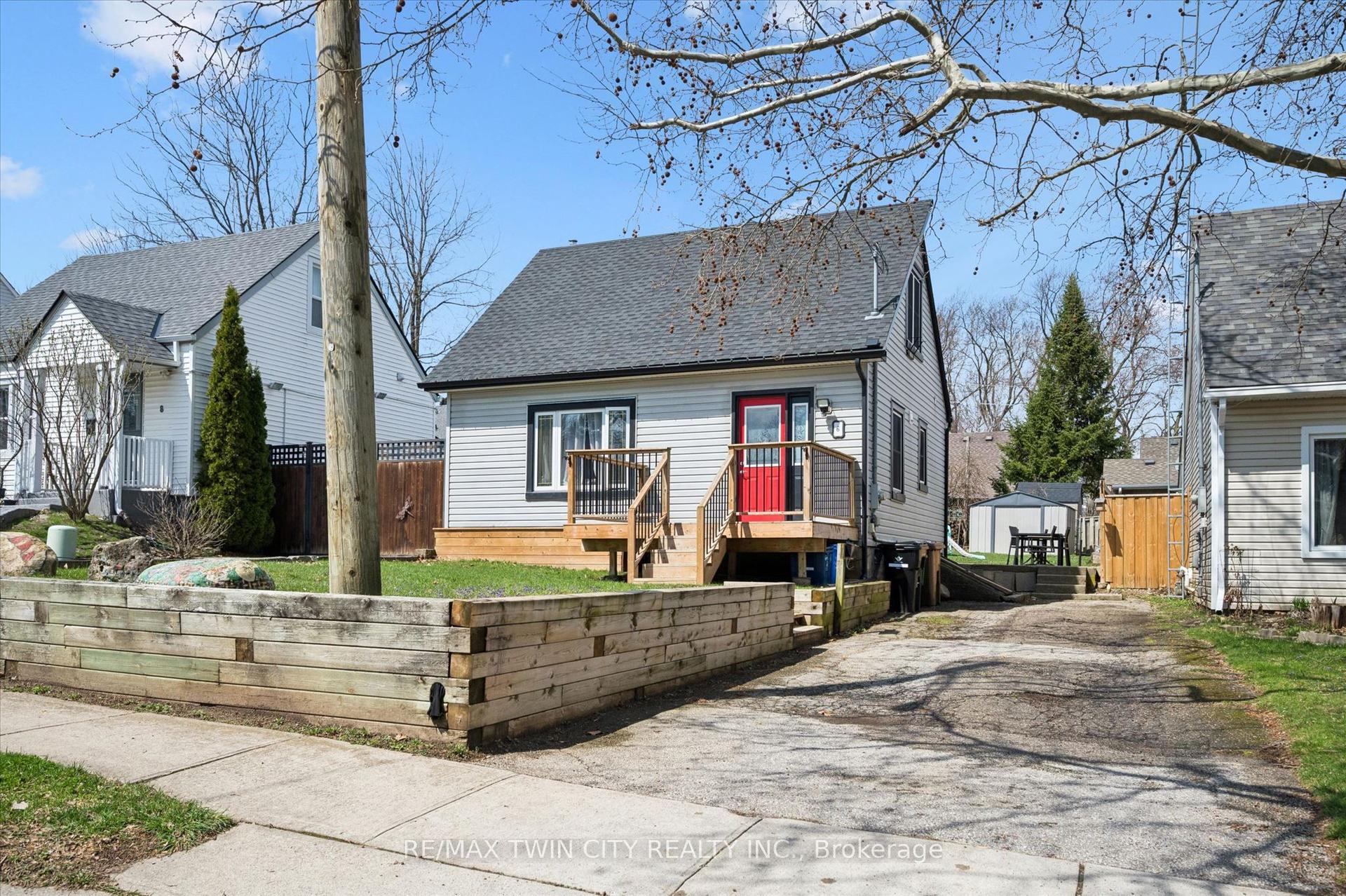 6 2 Avenue — photo 1