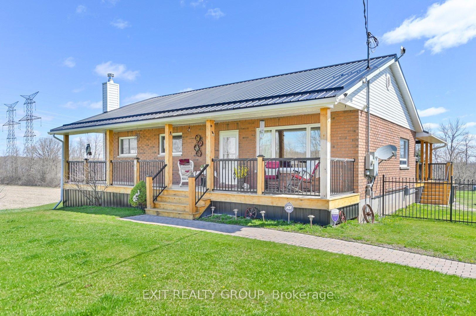 1690 Wallbridge Loyalist Road — photo 1