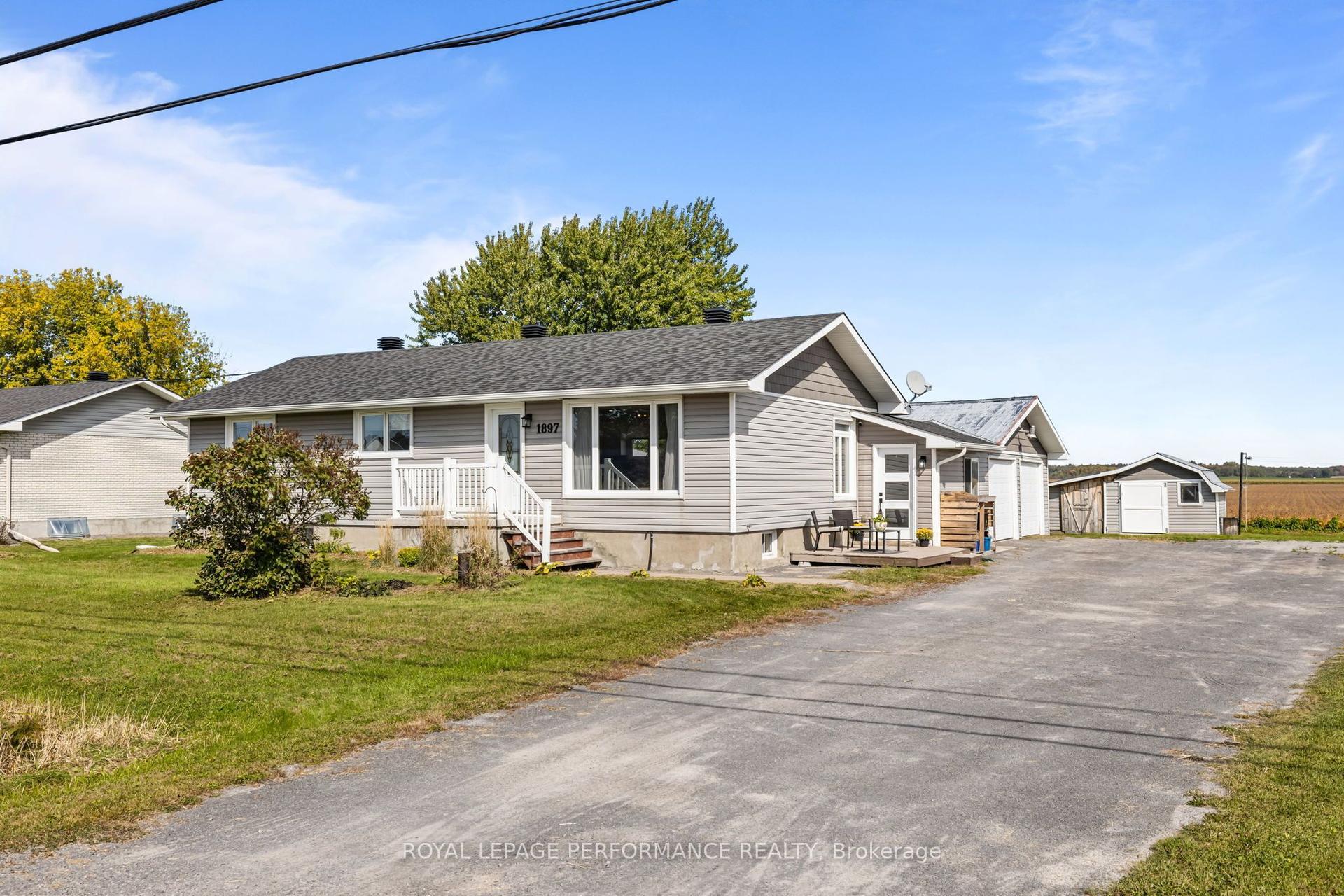 1897 Champlain Road, Clarence-Rockland — Detached for sale, photo 1
