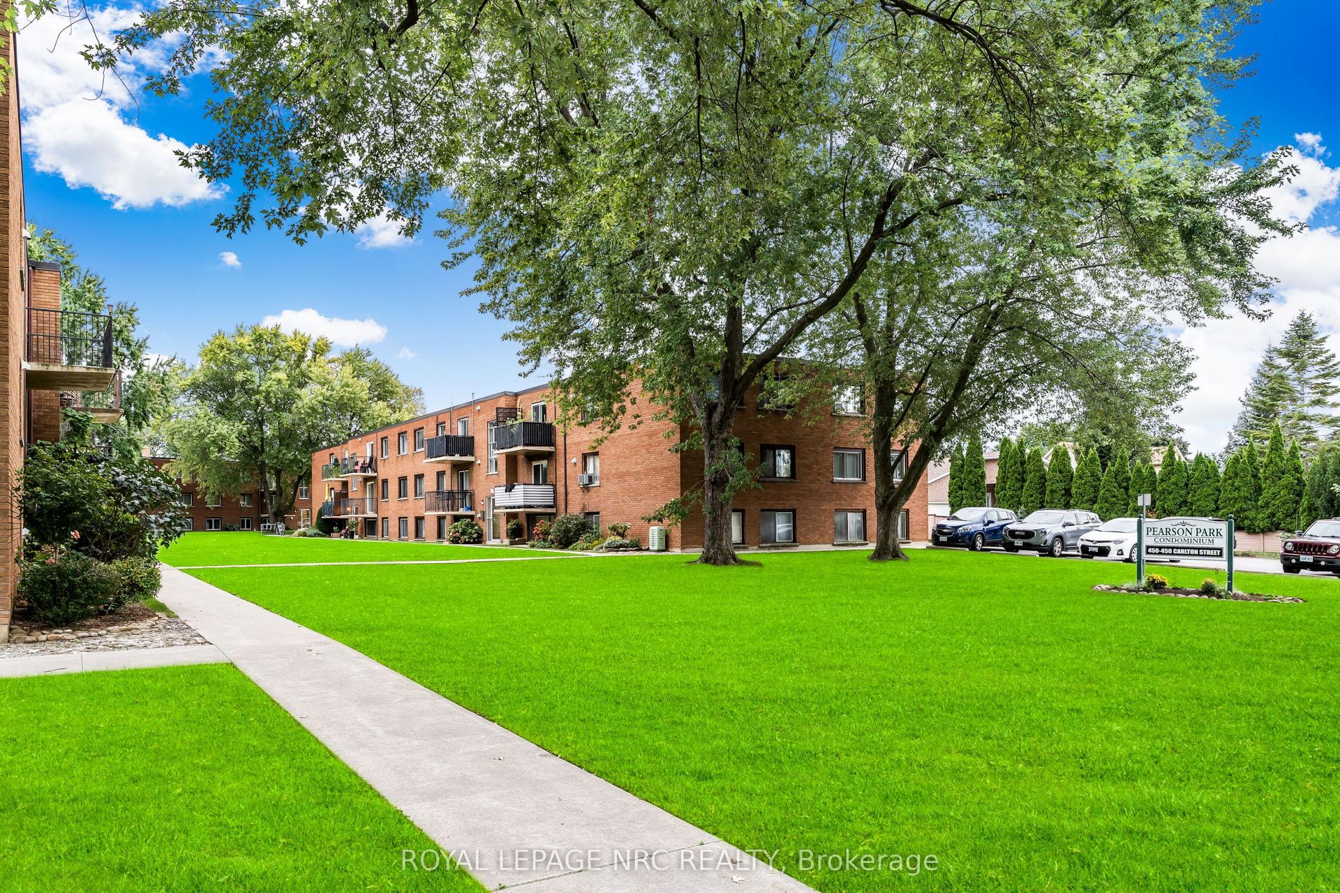454 CARLTON Street 7 #7, St. Catharines — Condo for sale, photo 1