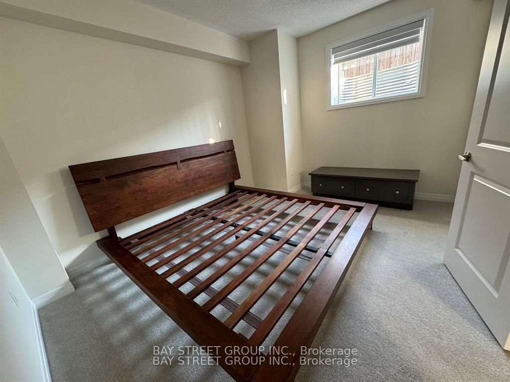 121 SETTLERS Road E — photo 1