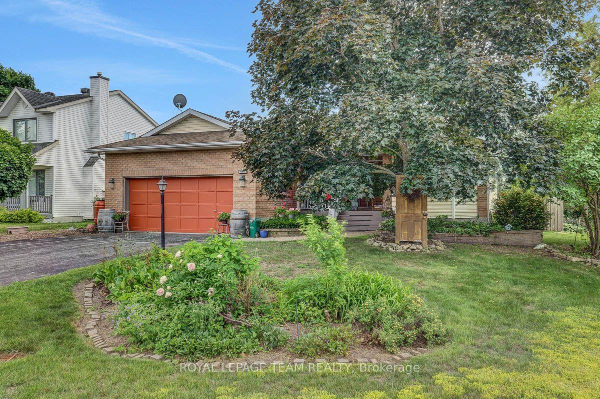 110 Alfred Street — photo 1