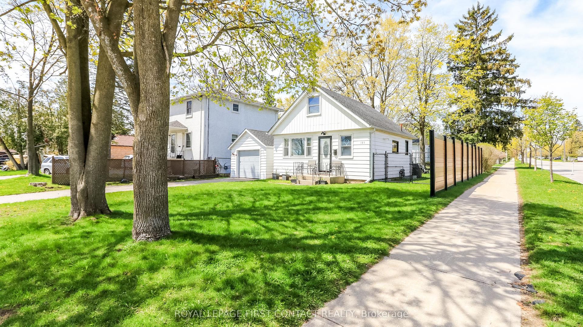 181 Napier Street — photo 1