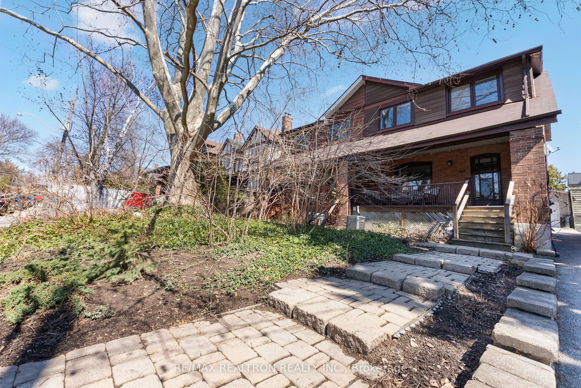 105 Springmount Avenue — photo 1