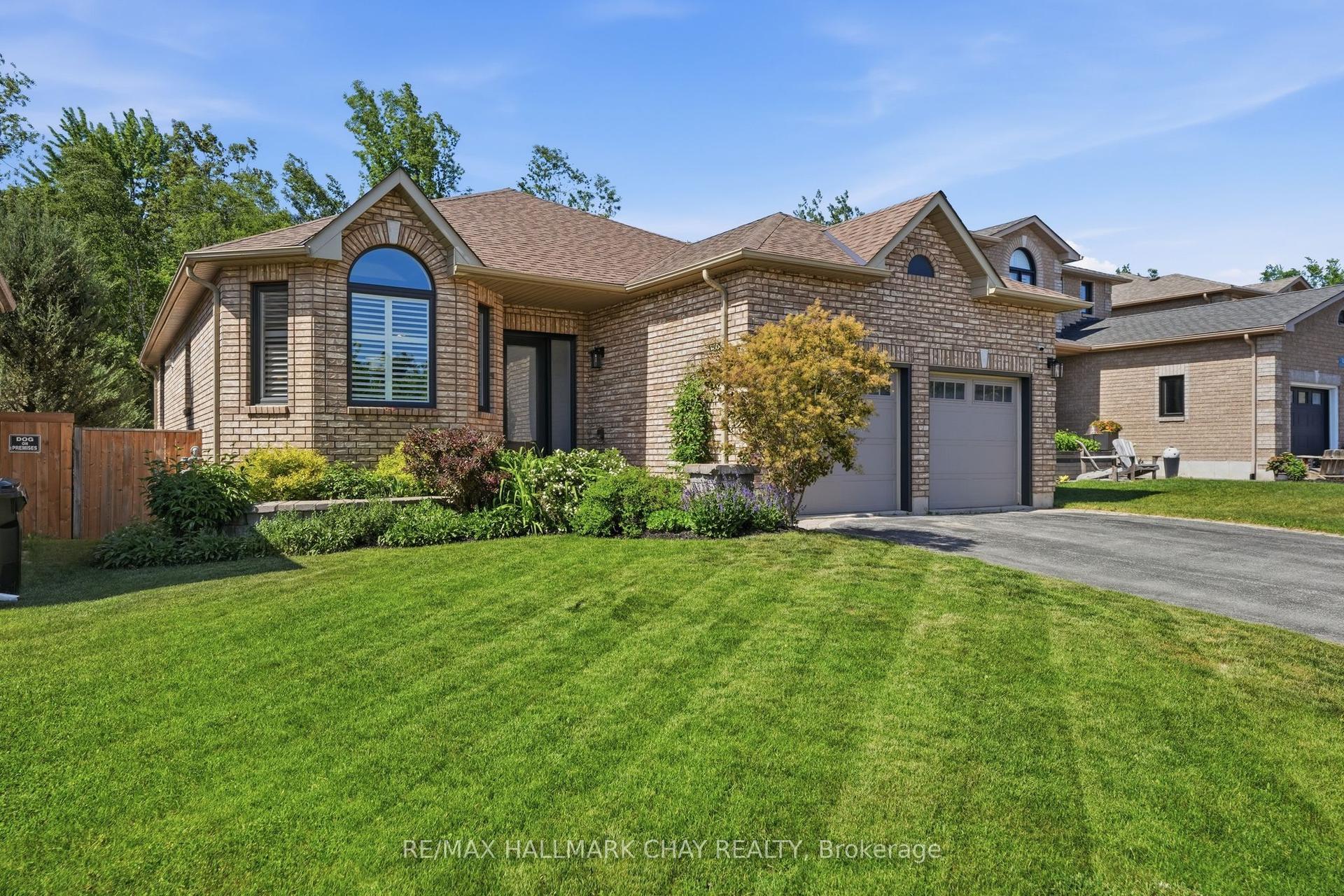 50 Thicketwood Avenue — photo 1