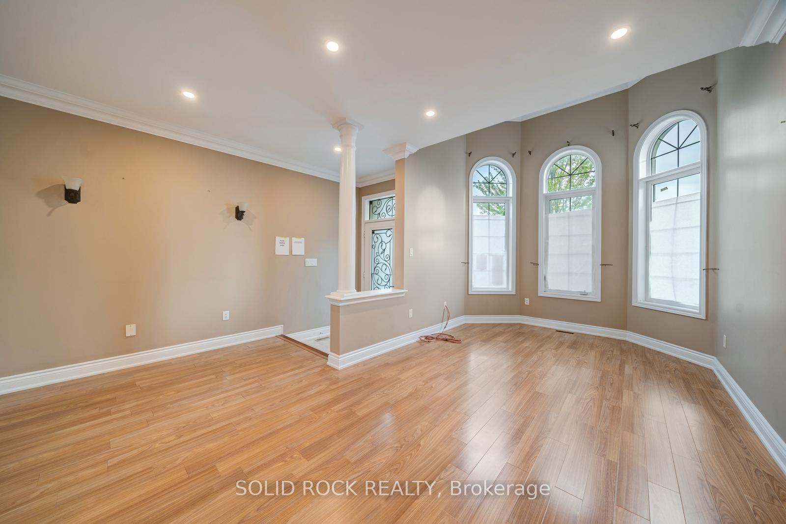 32 Albert Roffey Crescent — photo 5