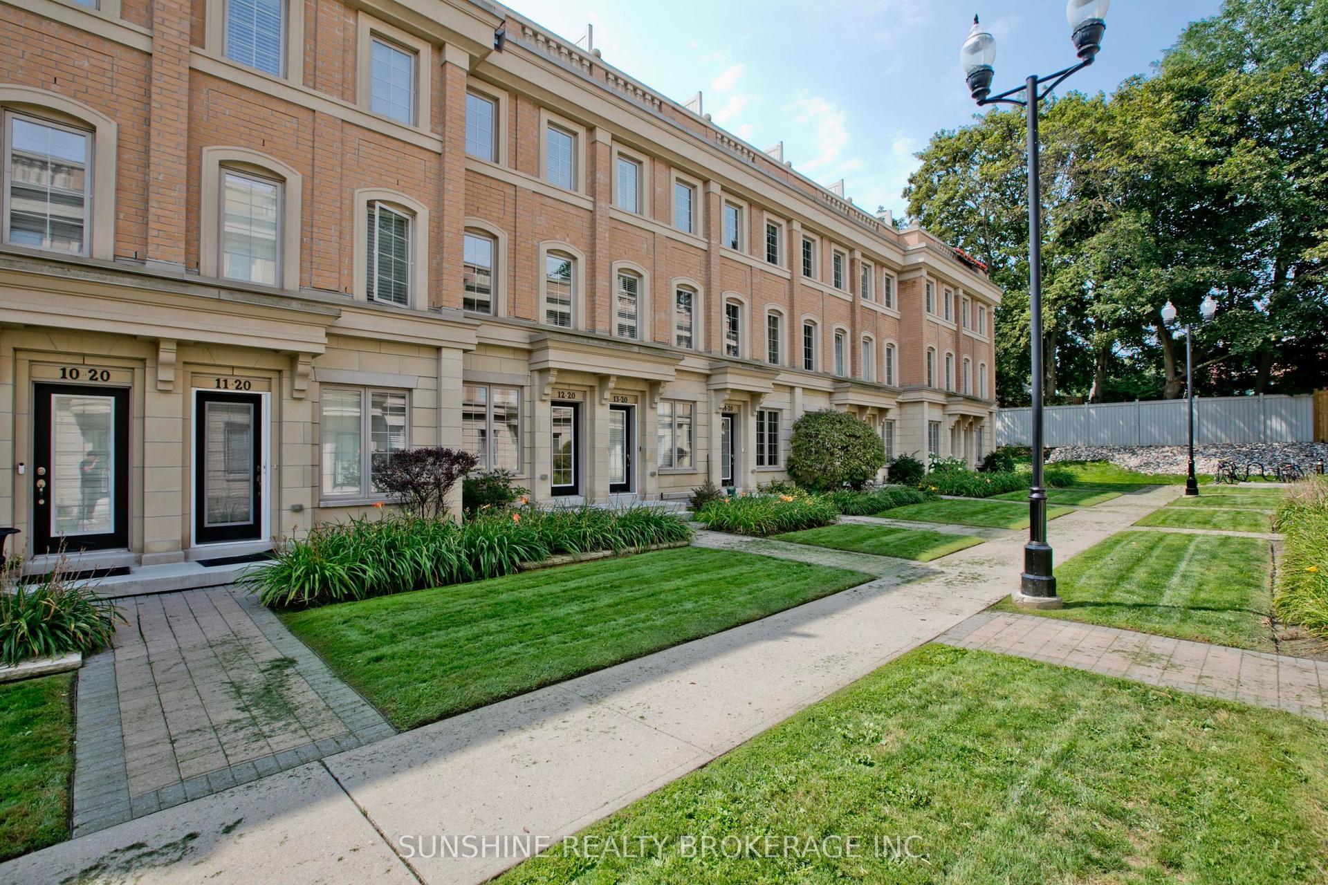 20 Hargrave Lane 12 #12, Toronto — Condo Town for sale, photo 1
