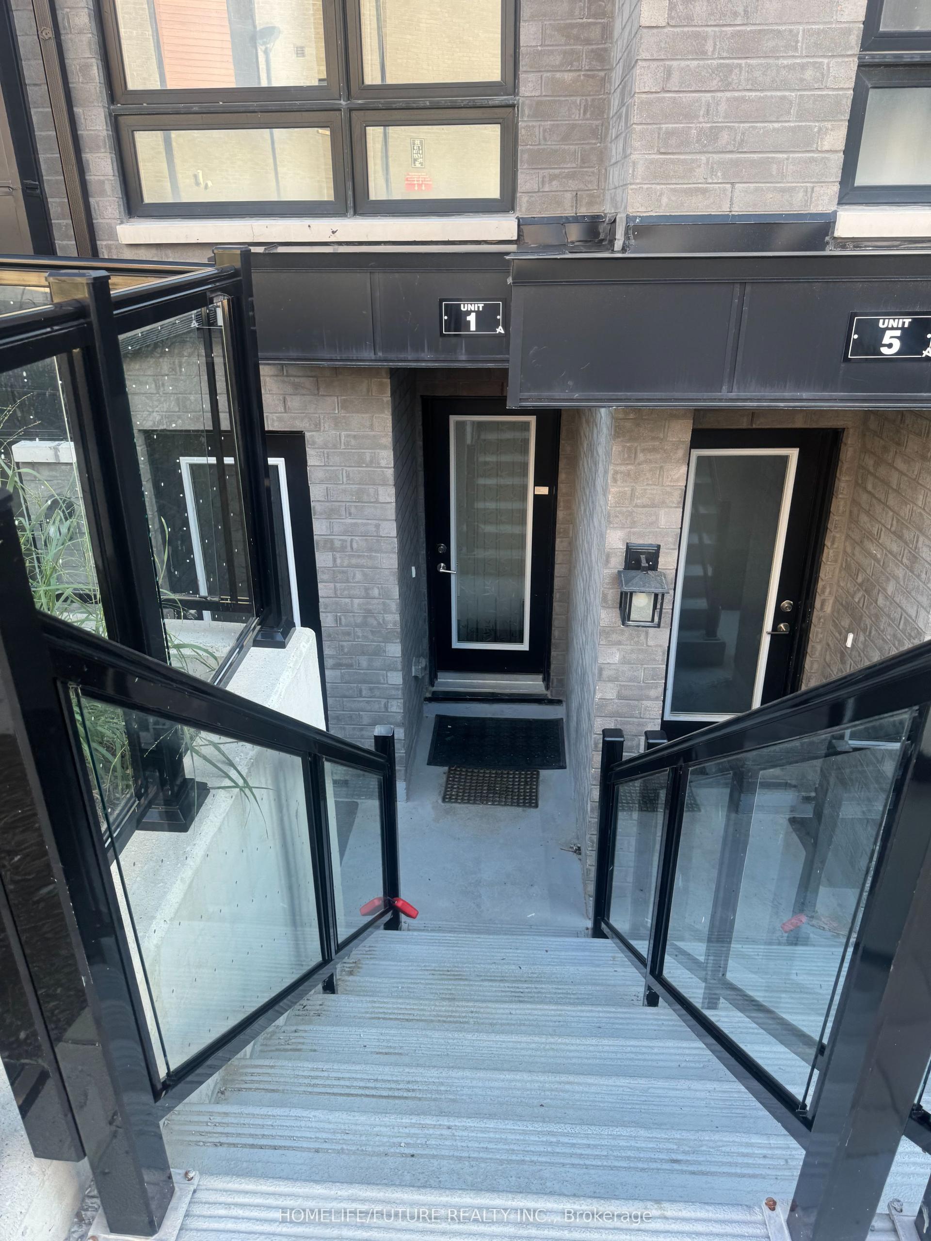 165 Tapscott Road 1 #1, Toronto — Condo Town for lease, photo 1