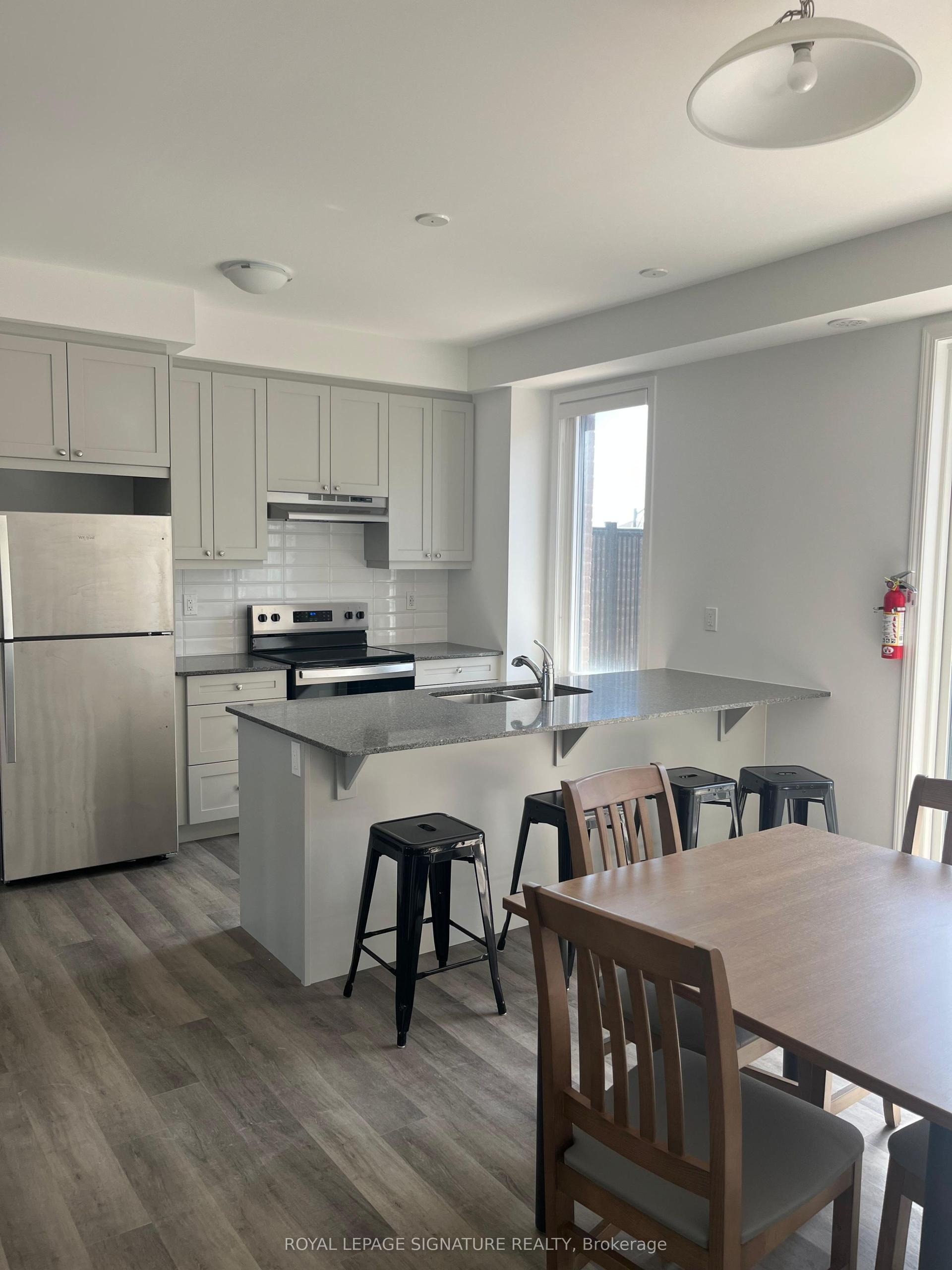 1259 Lily Crescent 17 #17, Milton — Condo Town for lease, photo 1