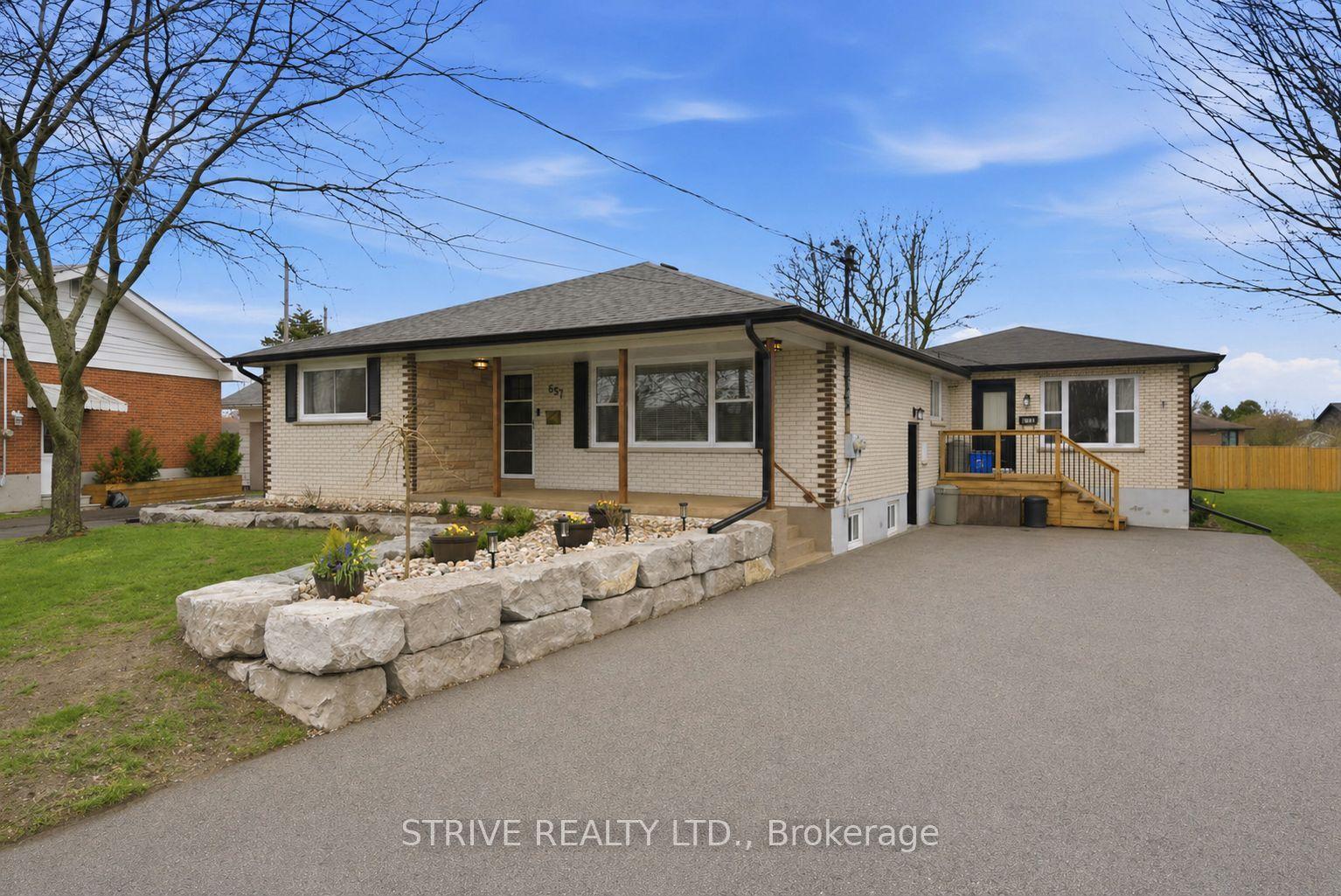 657 Hayden Crescent — photo 1
