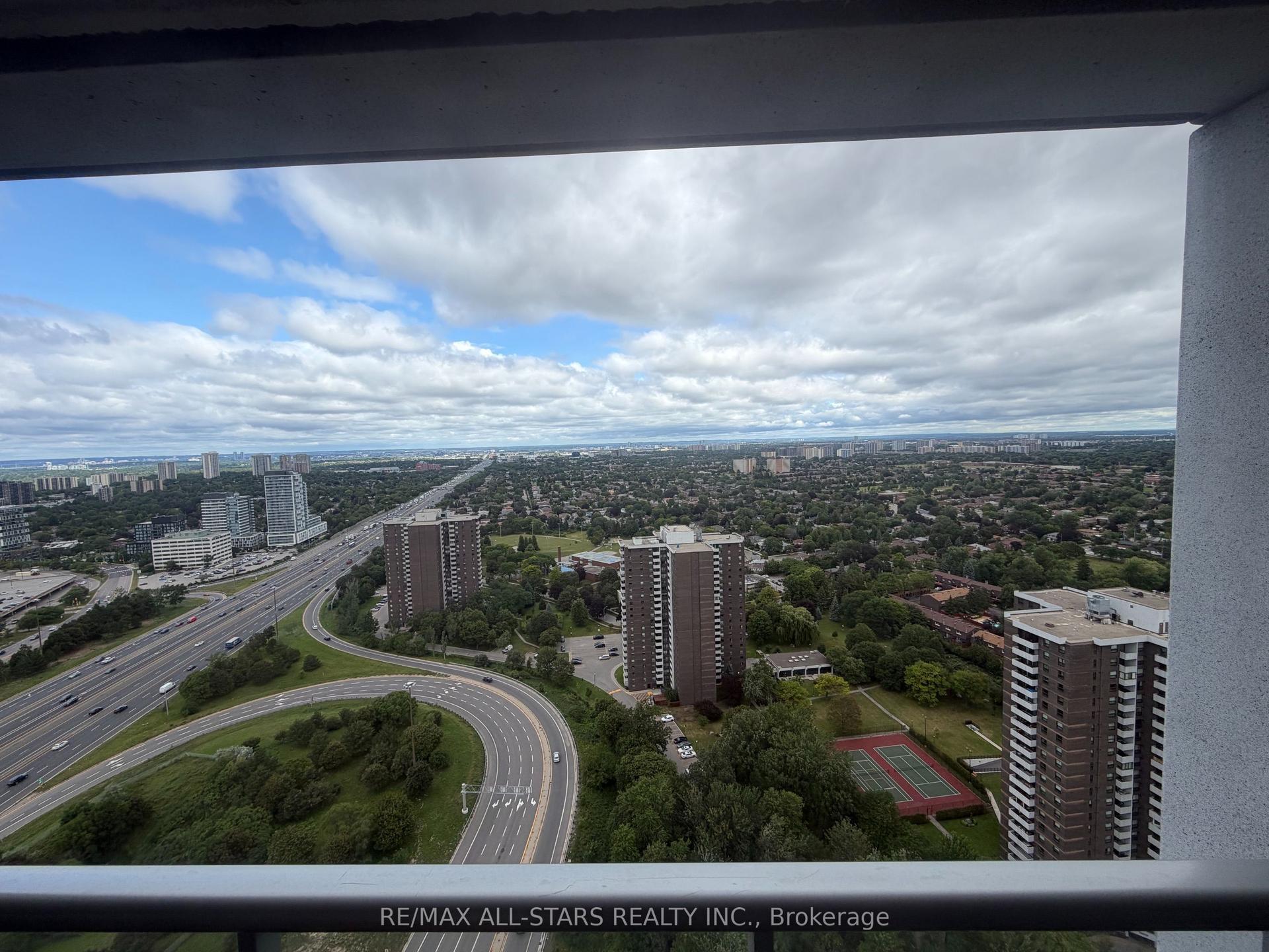 2015 Sheppard Avenue E 3605 #3605, Toronto — Condo for lease, photo 1