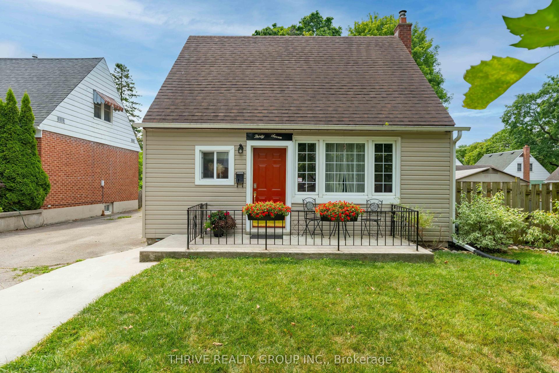 37 MINCING Lane, London East — Detached for sale, photo 1
