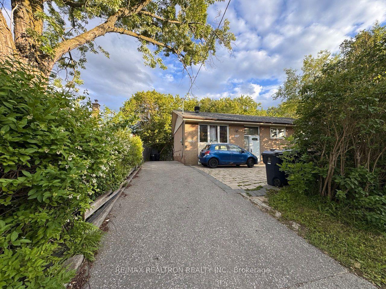3833 Finch Avenue E — photo 1