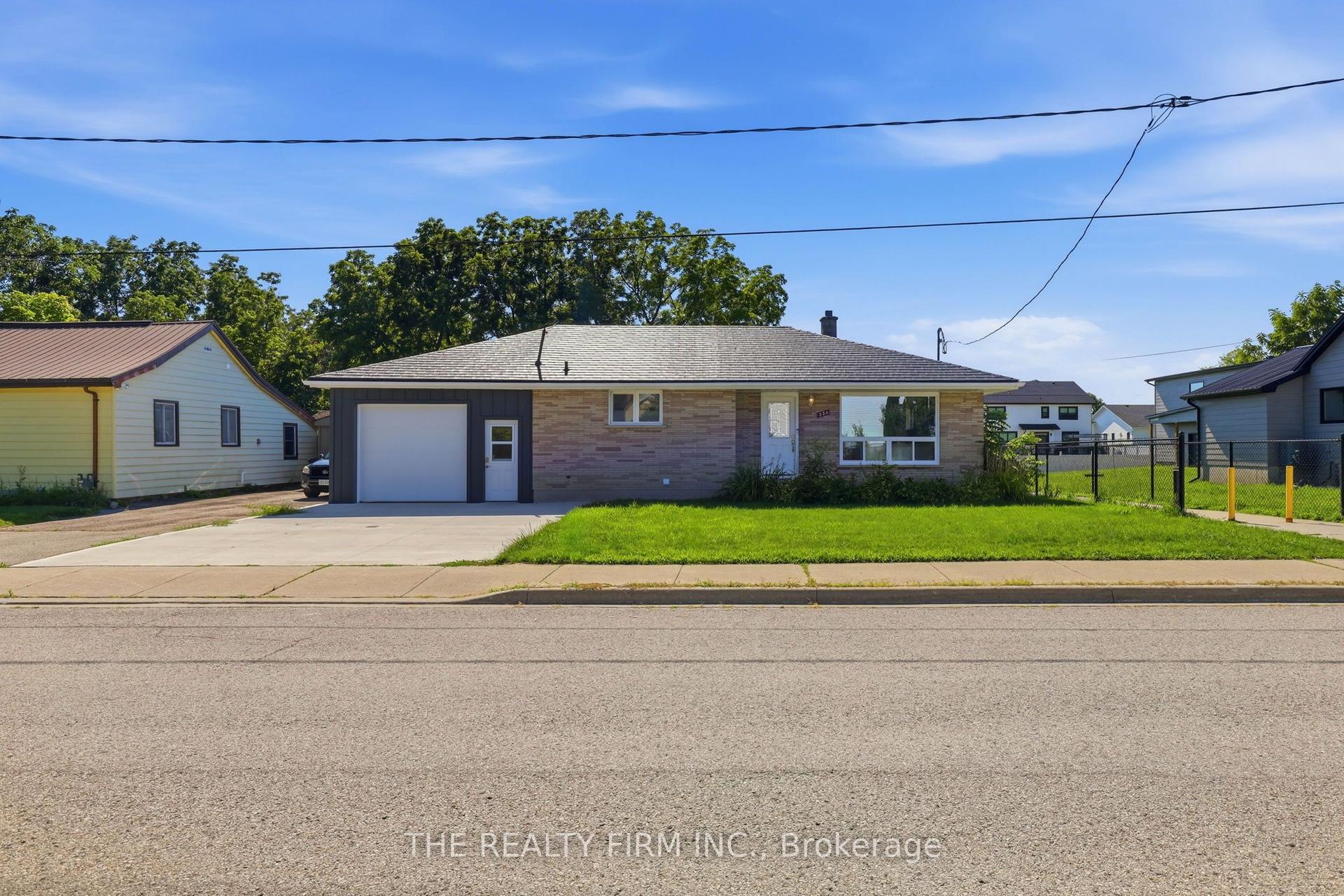 234 West Street, Central Elgin — Detached for sale, photo 1
